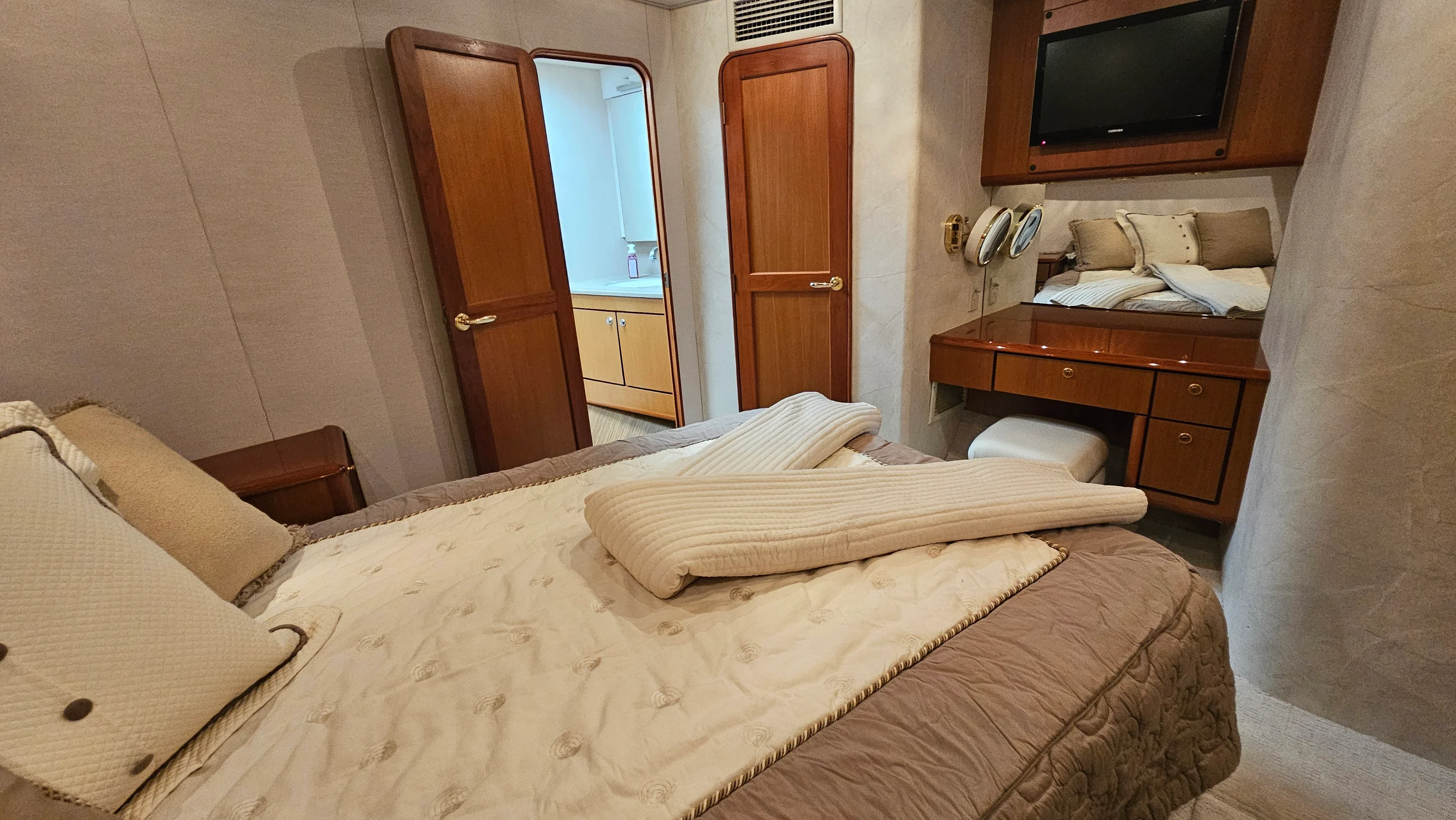 2000 Ocean Yachts 70 SUPER SPORT Image Thumbnail #47