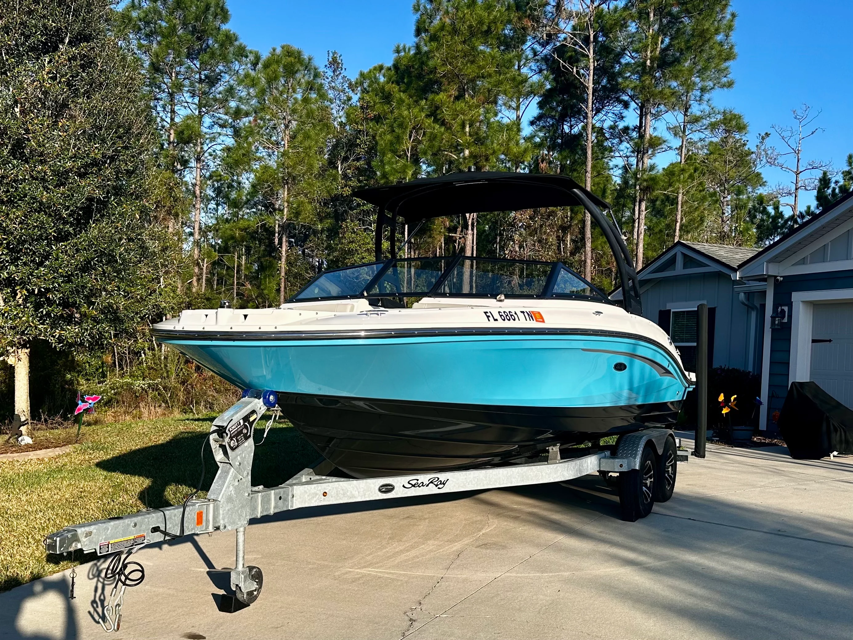 2023 Sea Ray 210 SPX OB Image Thumbnail #0