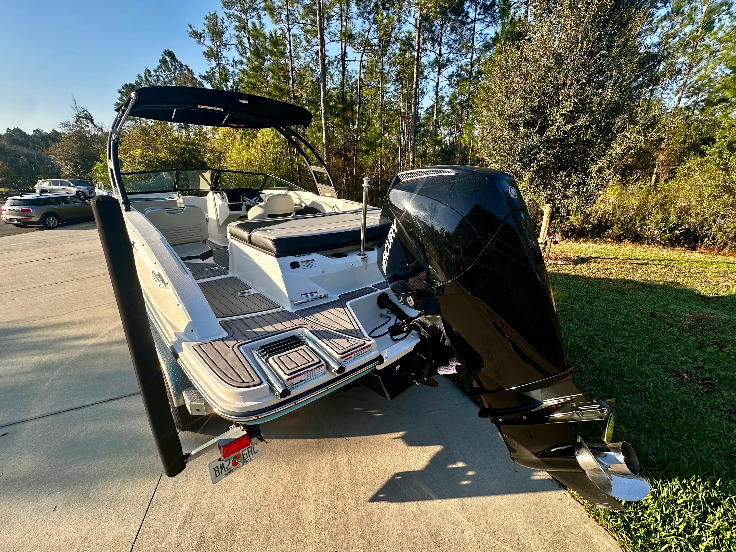 2023 Sea Ray 210 SPX OB Image Thumbnail #4