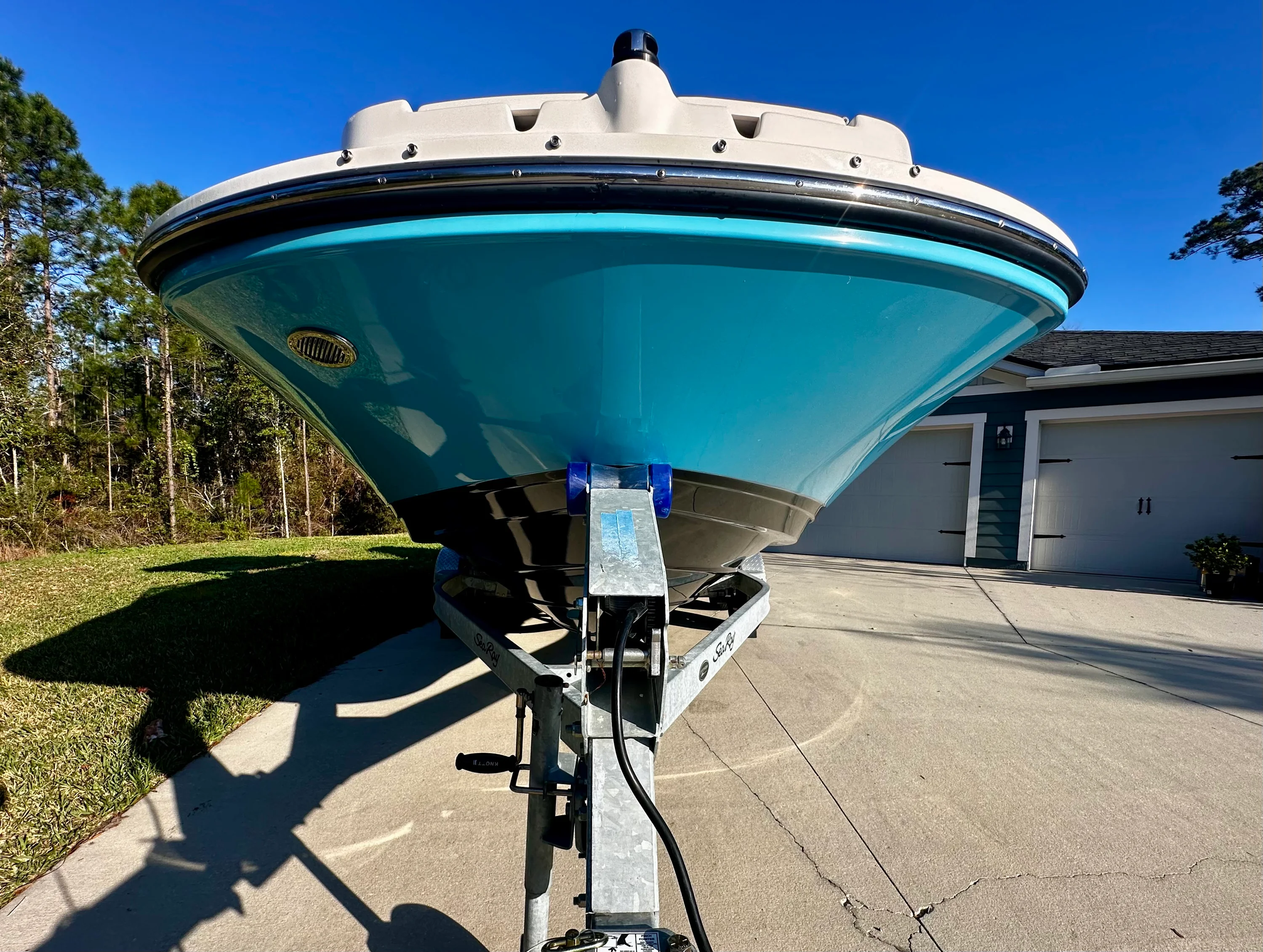 2023 Sea Ray 210 SPX OB Image Thumbnail #3