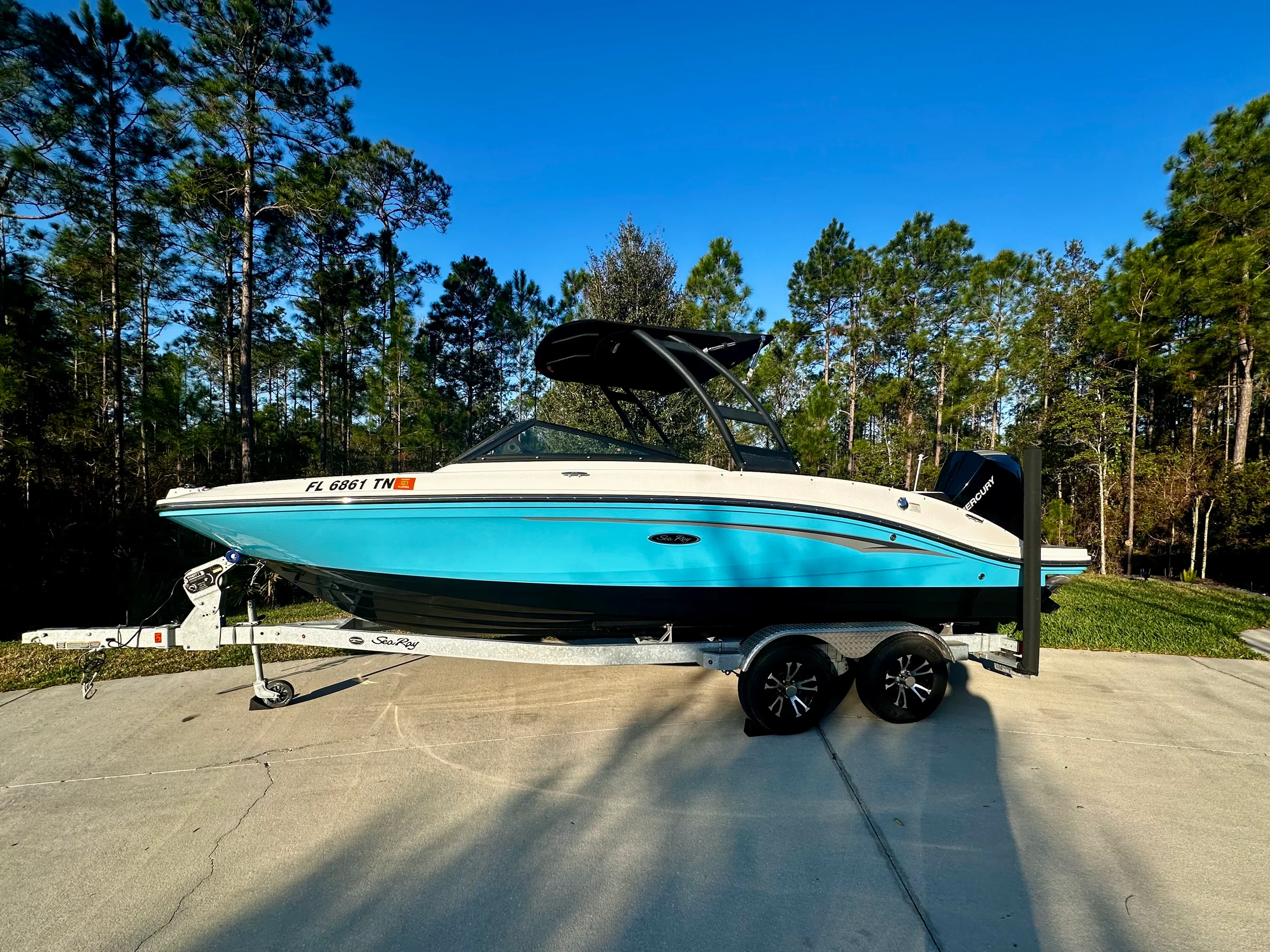 2023 Sea Ray 210 SPX OB Image Thumbnail #1