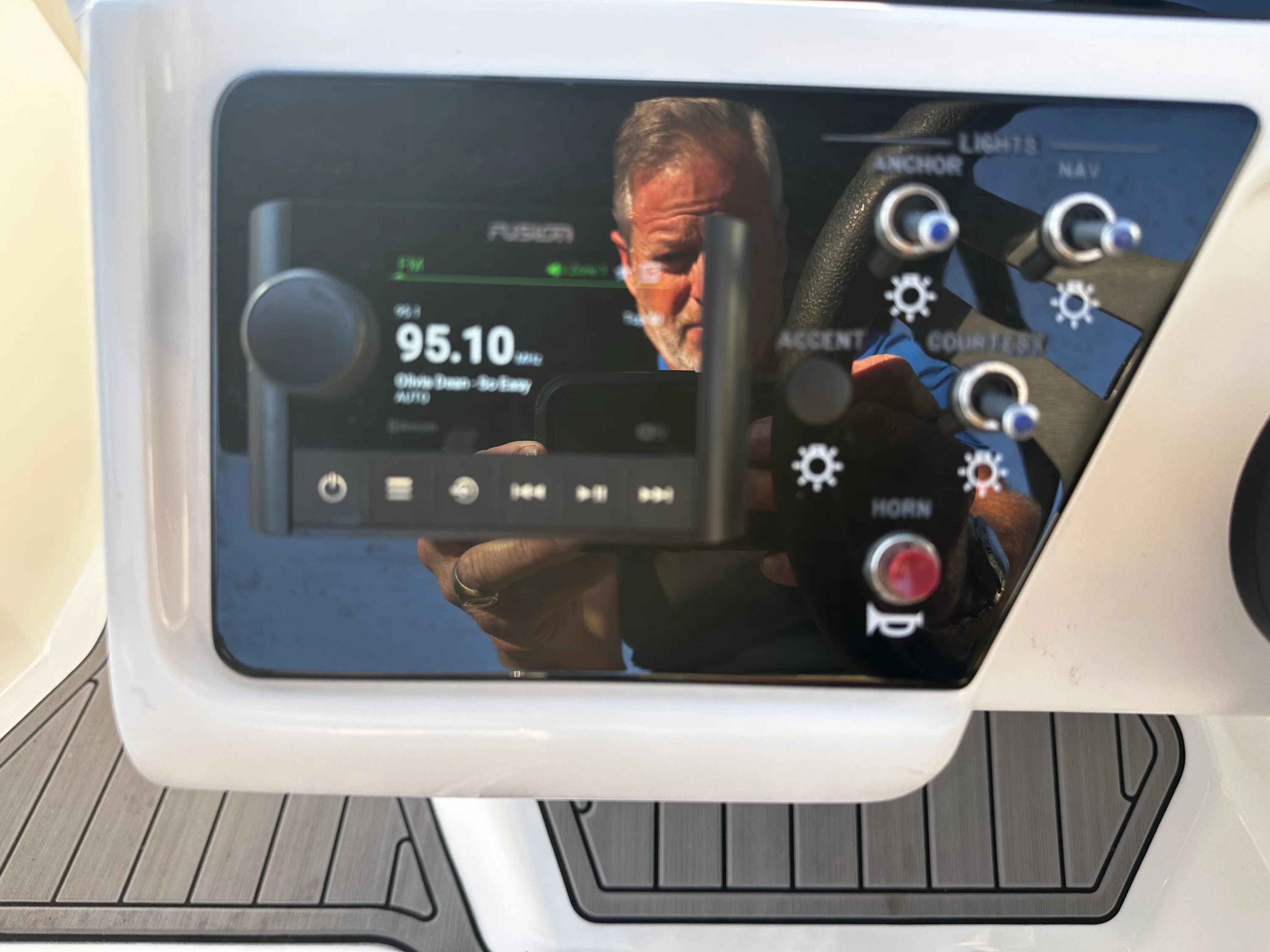 2023 Sea Ray 210 SPX OB Image Thumbnail #22