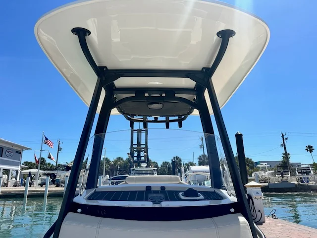 2025 Boston Whaler 250 Dauntless Image Thumbnail #7