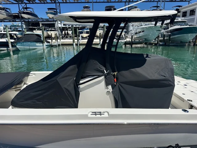 2025 Boston Whaler 250 Dauntless Image Thumbnail #19