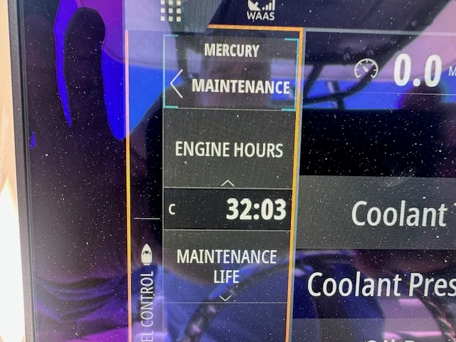 2025 Boston Whaler 250 Dauntless Image Thumbnail #16