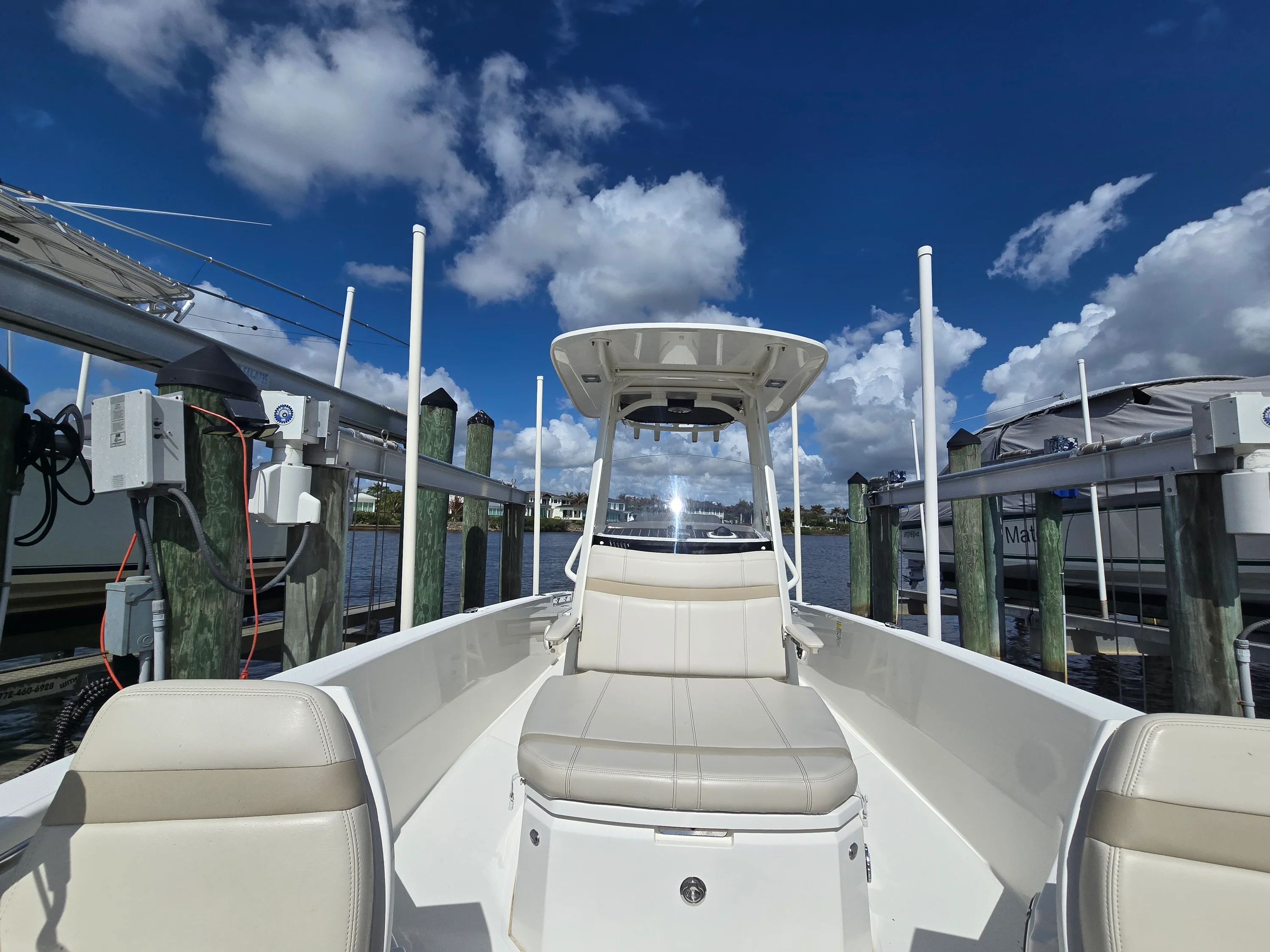 2023 Boston Whaler 250 DAUNTLESS Image Thumbnail #34