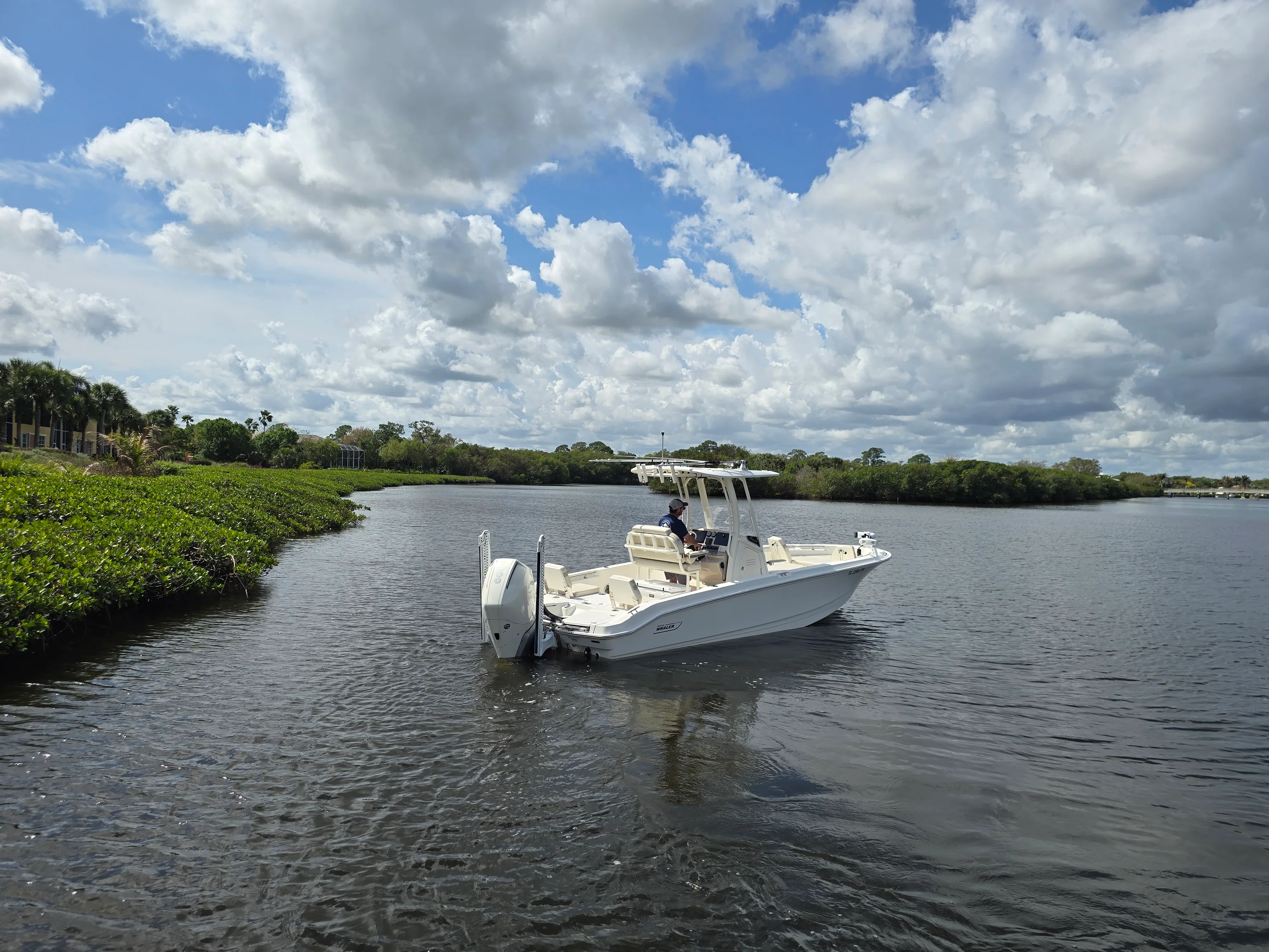 2023 Boston Whaler 250 DAUNTLESS Image Thumbnail #12