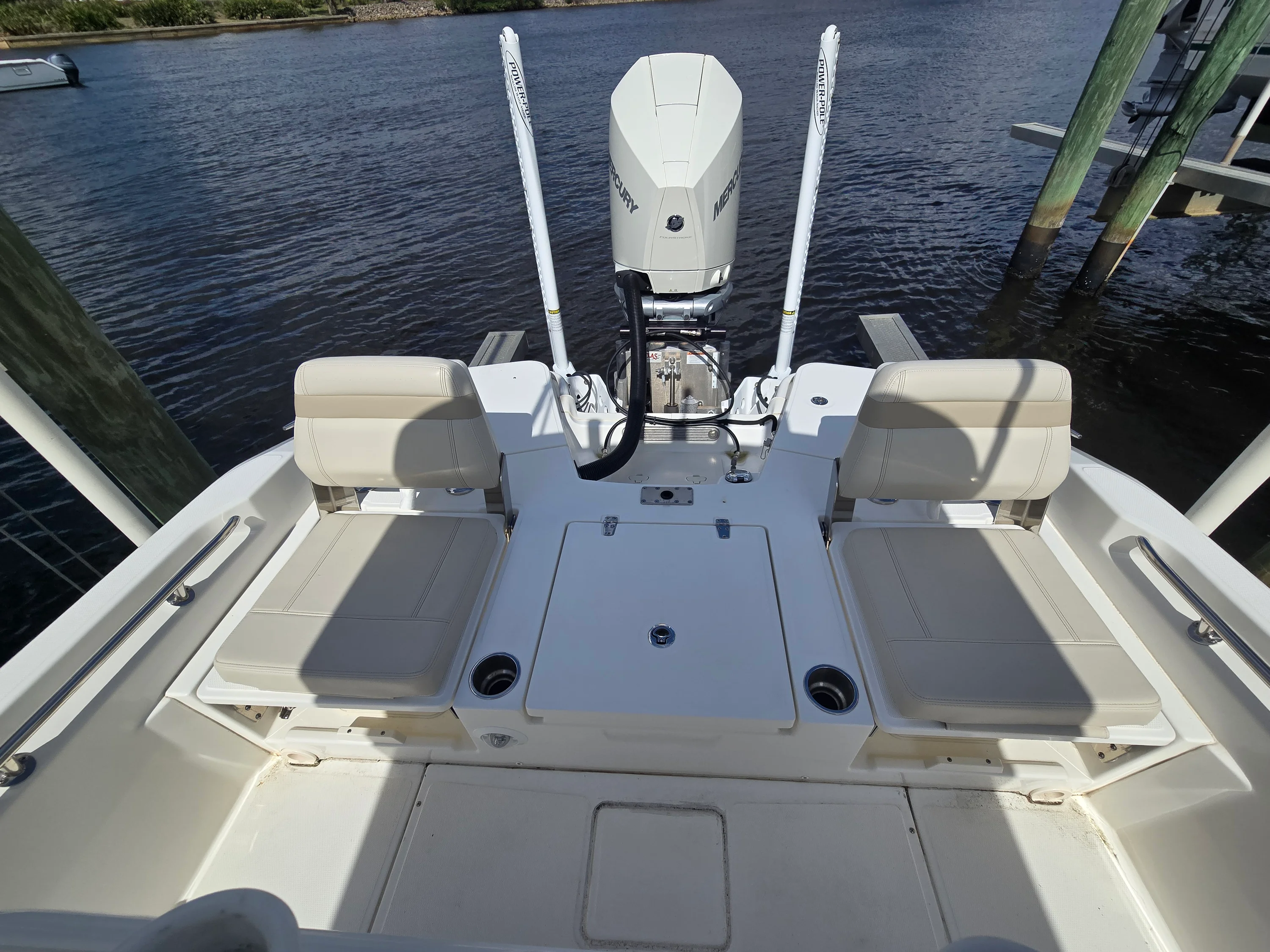 2023 Boston Whaler 250 DAUNTLESS Image Thumbnail #15