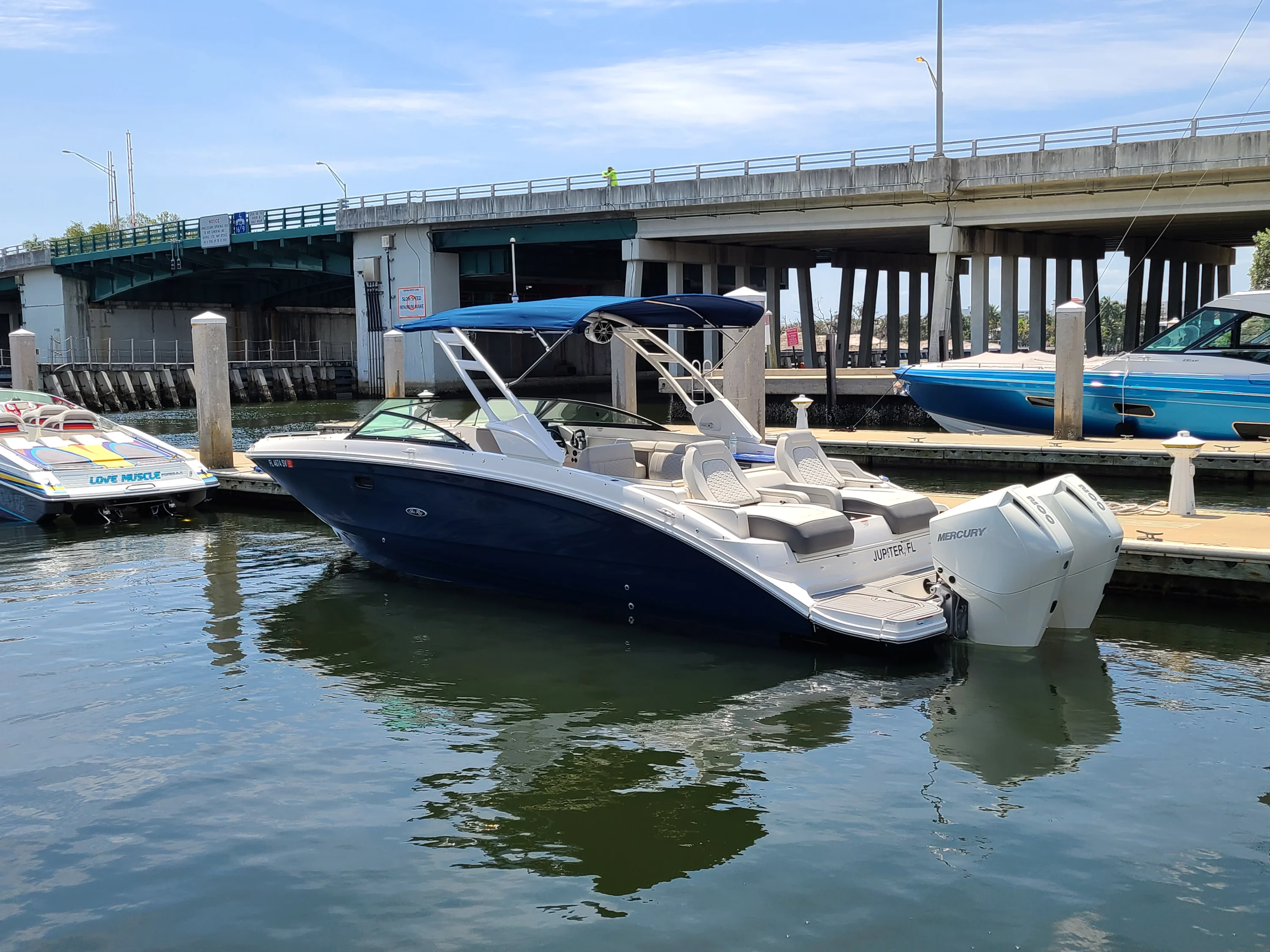 2021 Sea Ray 290 SDX OB Image Thumbnail #2