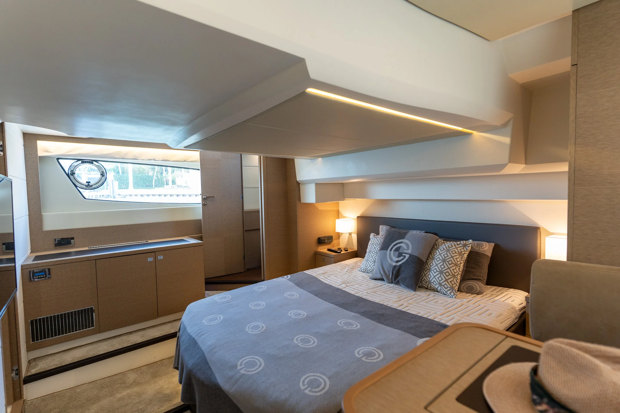 2017 Prestige 50 FLY Image Thumbnail #37