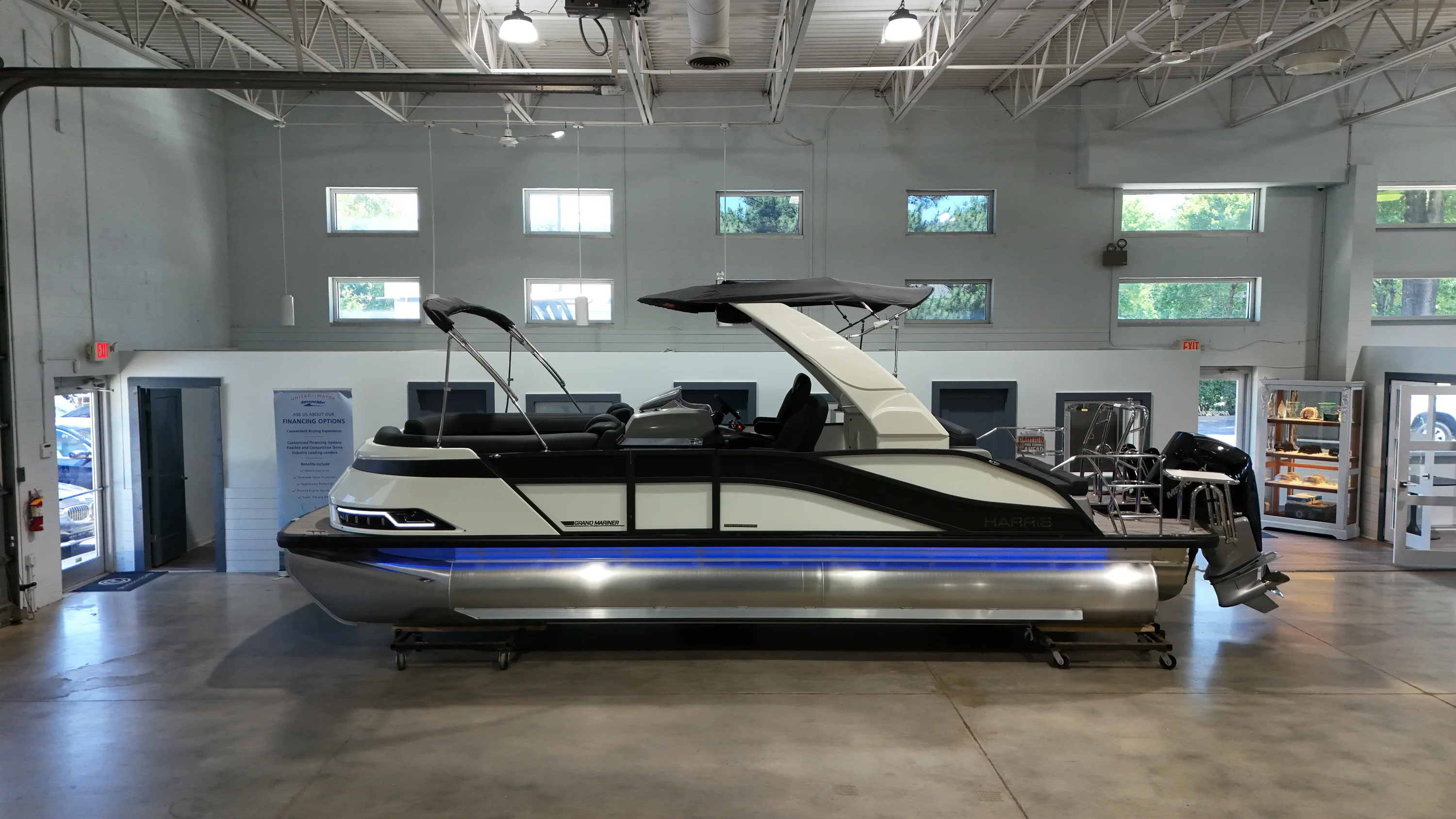 2026 Harris 230 Grand Mariner Image Thumbnail #2