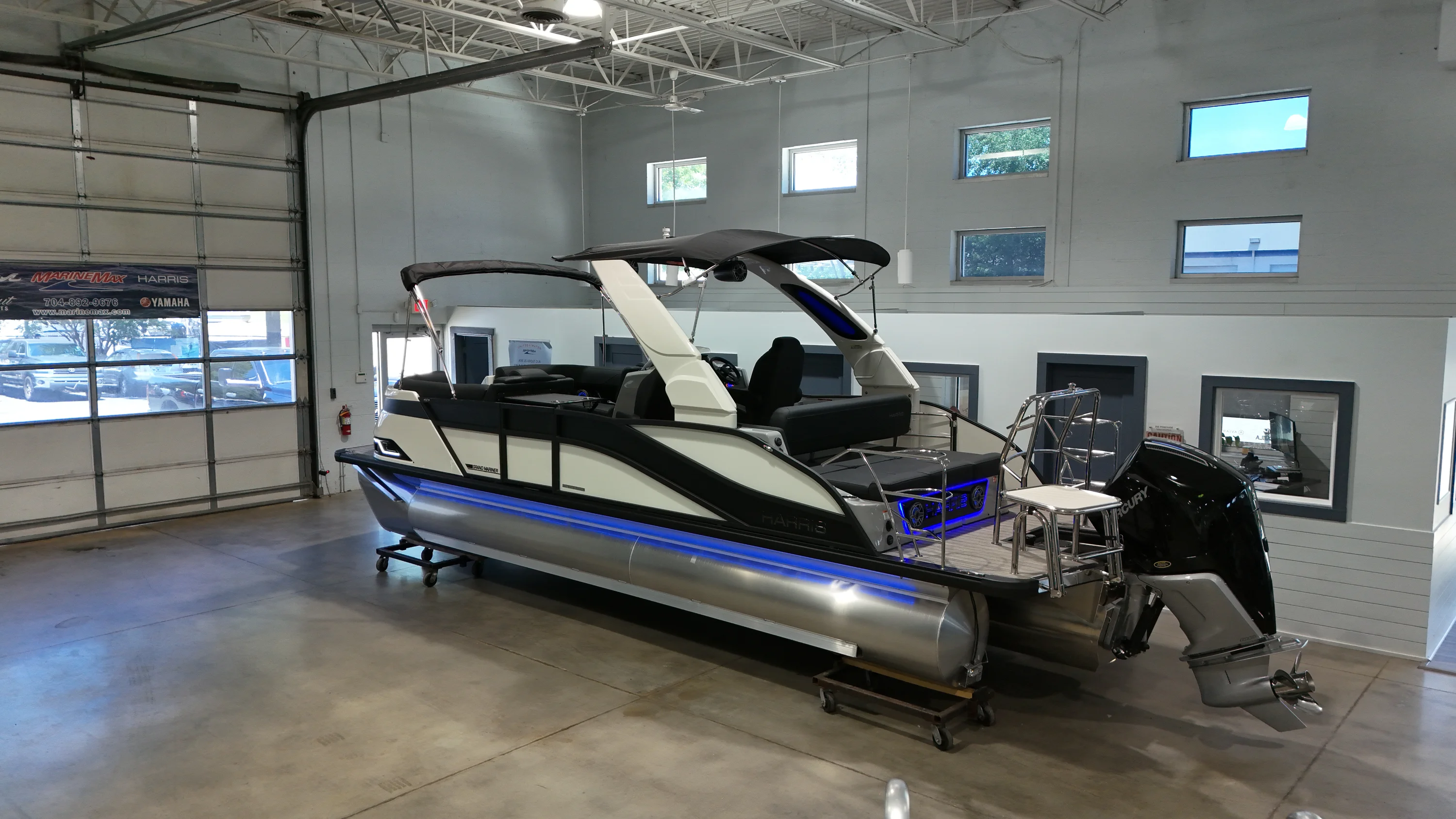 2026 Harris 230 Grand Mariner Image Thumbnail #5