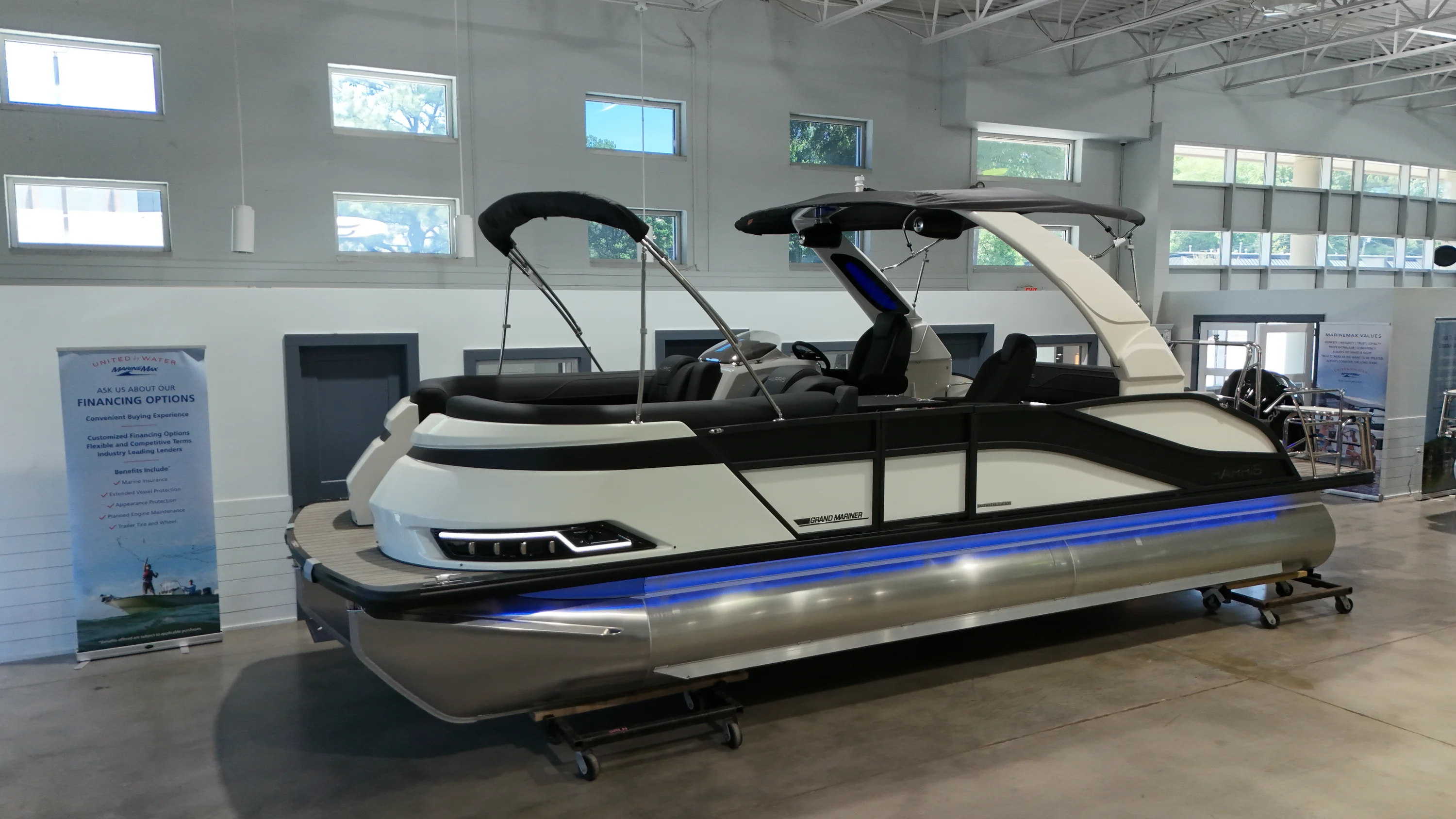 2026 Harris 230 Grand Mariner Image Thumbnail #15