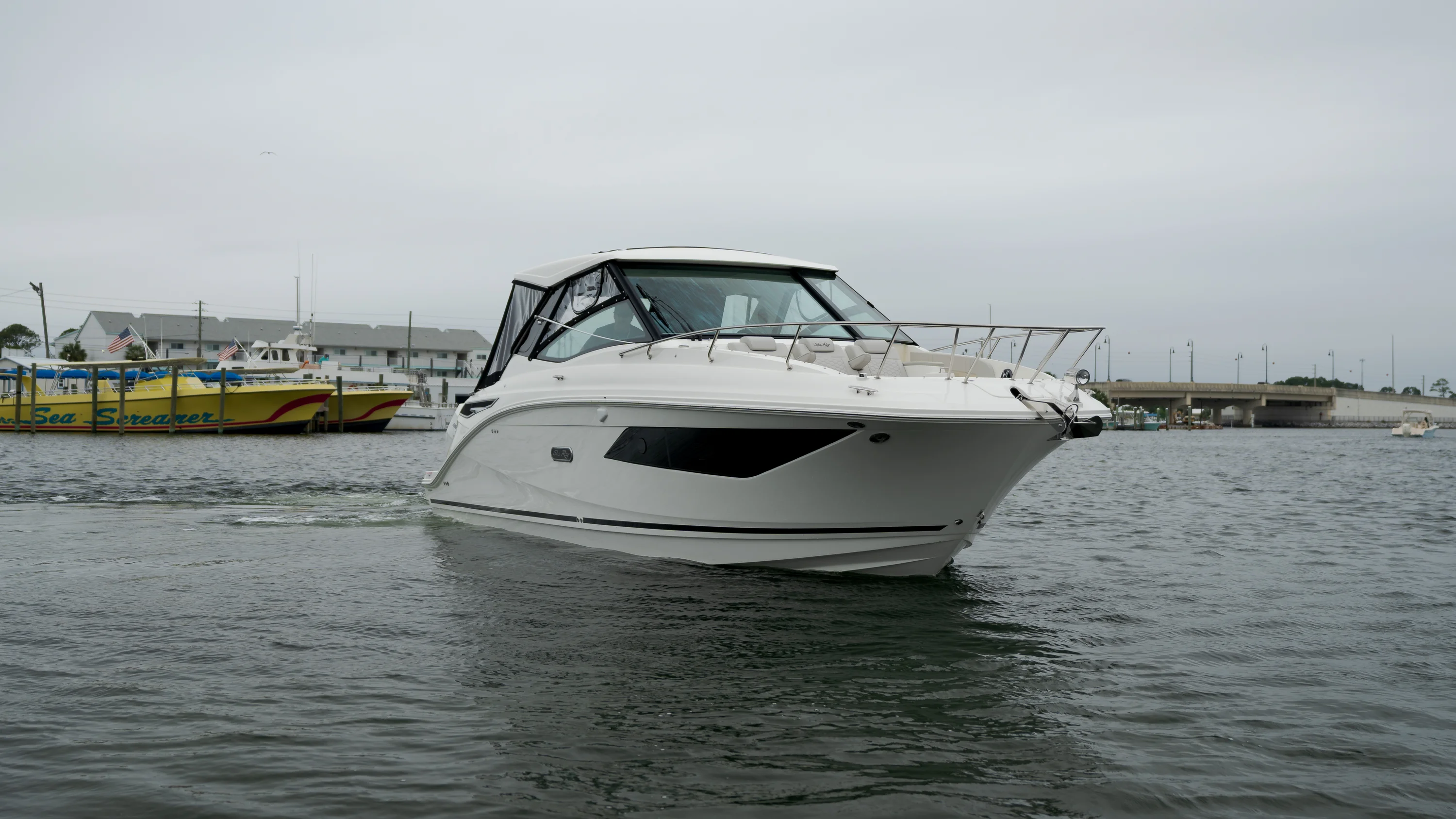 2026 Sea Ray Sundancer 320 Outboard Image Thumbnail #5