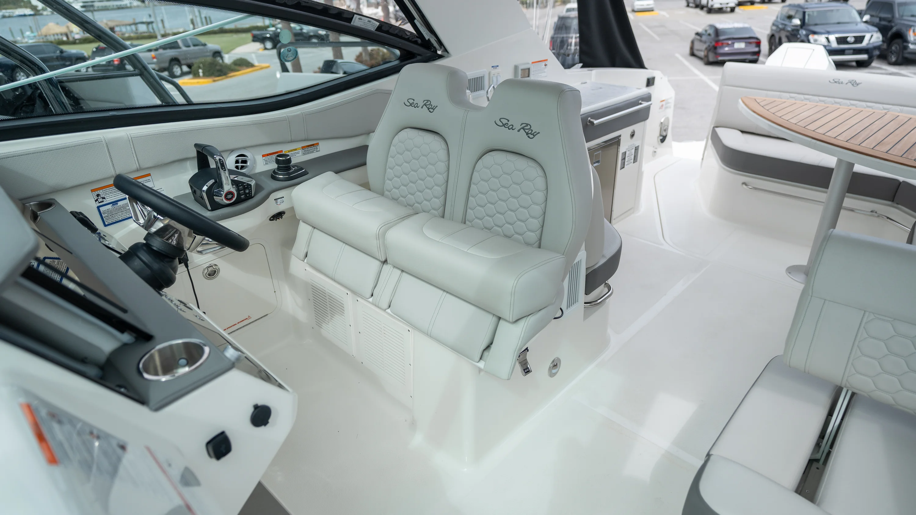 2026 Sea Ray Sundancer 320 Outboard Image Thumbnail #26