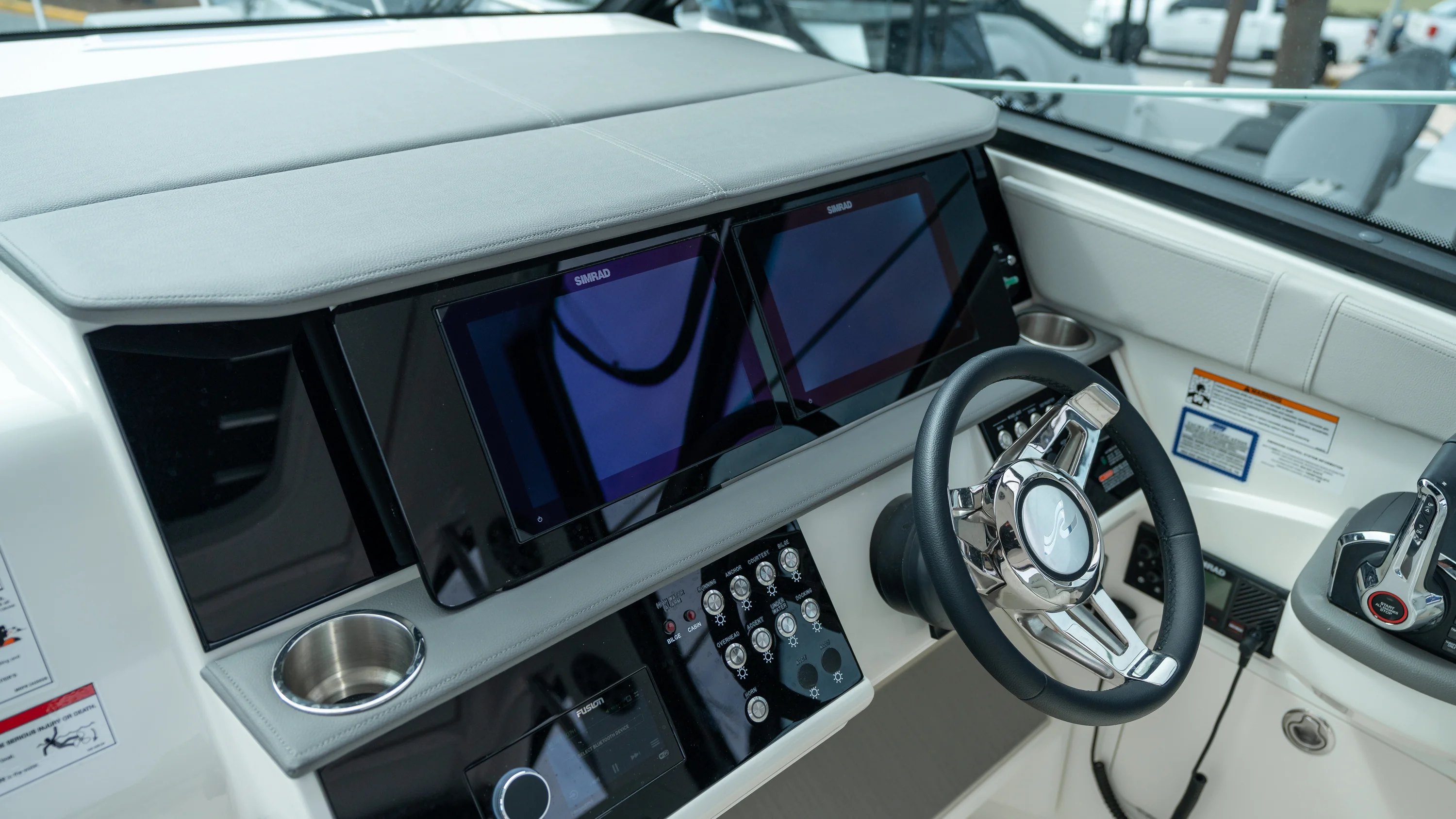 2026 Sea Ray Sundancer 320 Outboard Image Thumbnail #20