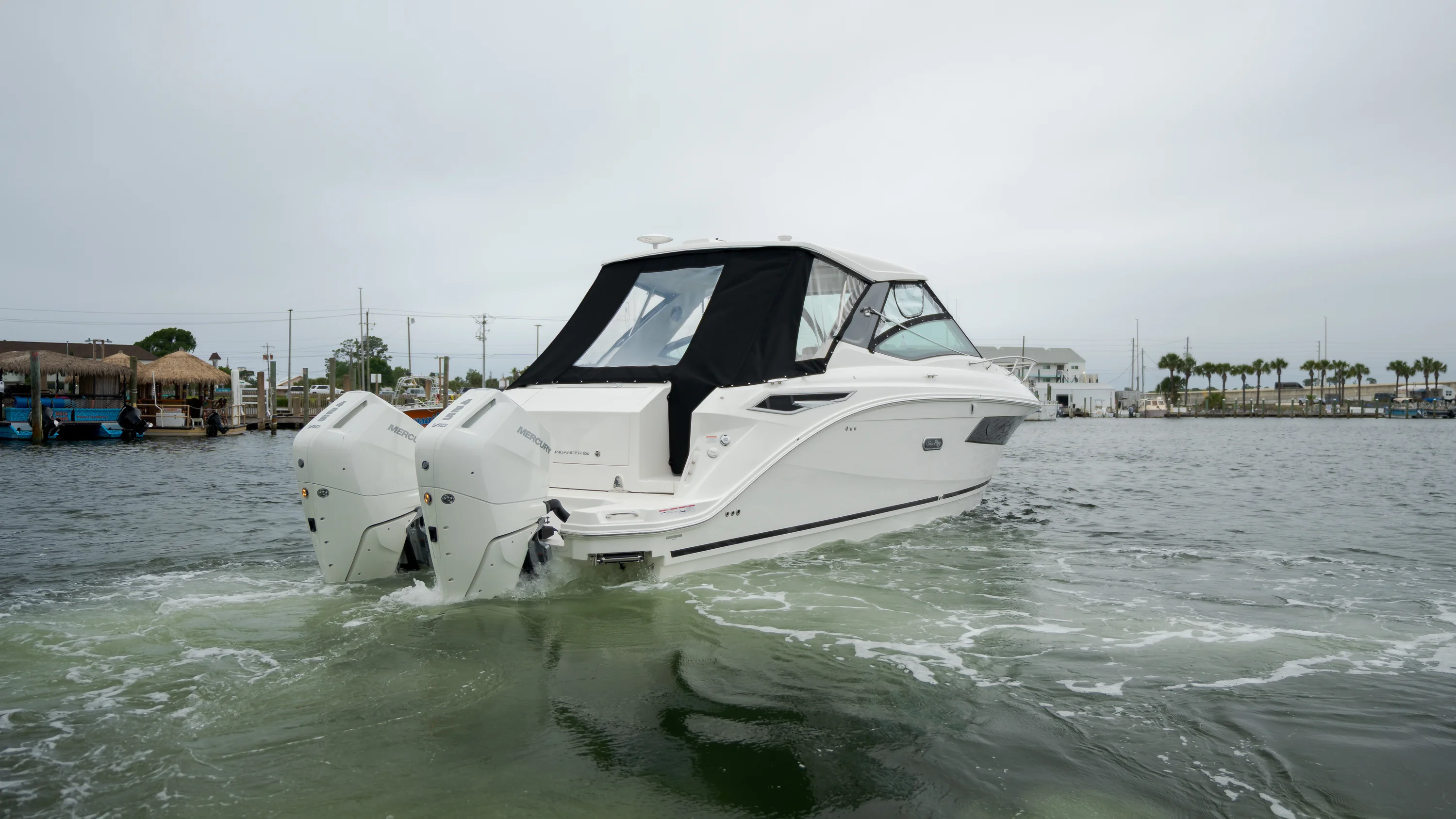 2026 Sea Ray Sundancer 320 Outboard Image Thumbnail #3