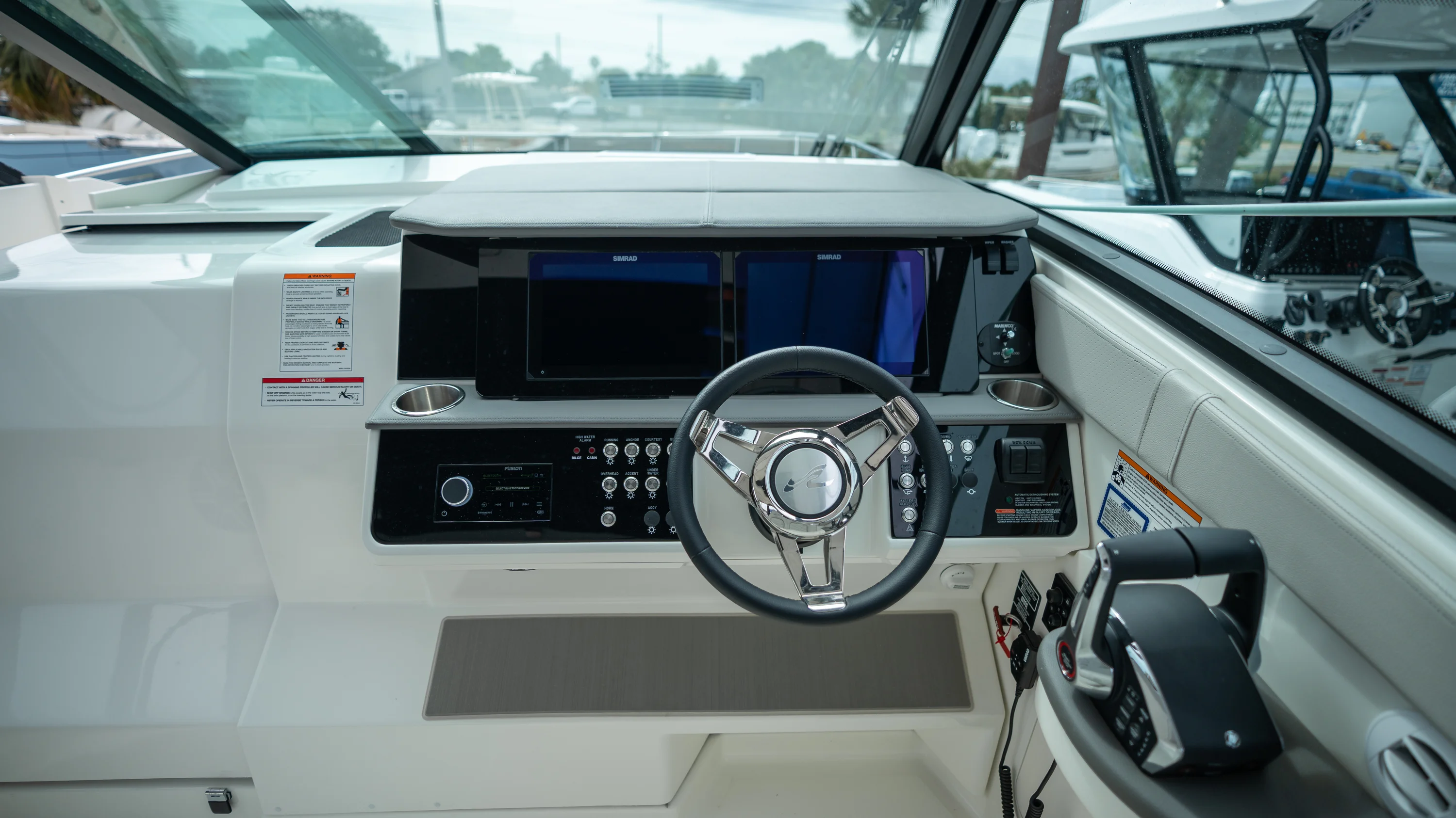 2026 Sea Ray Sundancer 320 Outboard Image Thumbnail #18