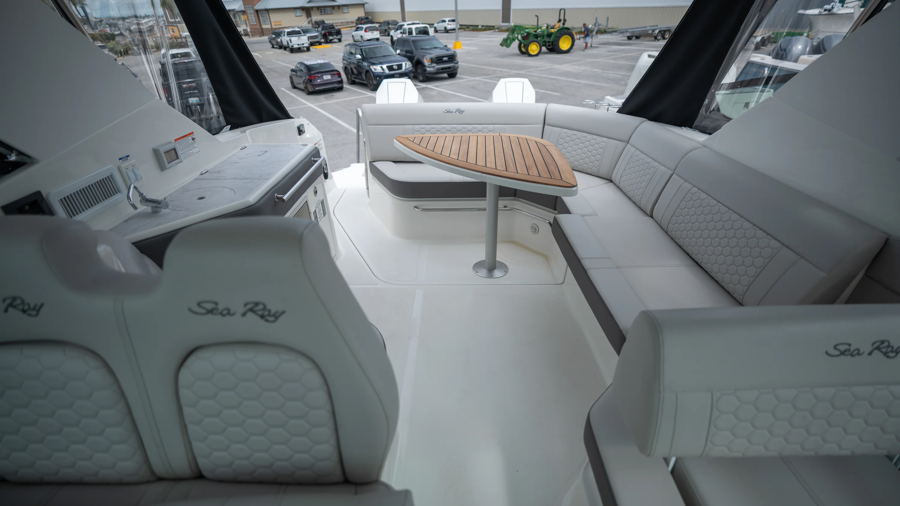 2026 Sea Ray Sundancer 320 Outboard Image Thumbnail #28