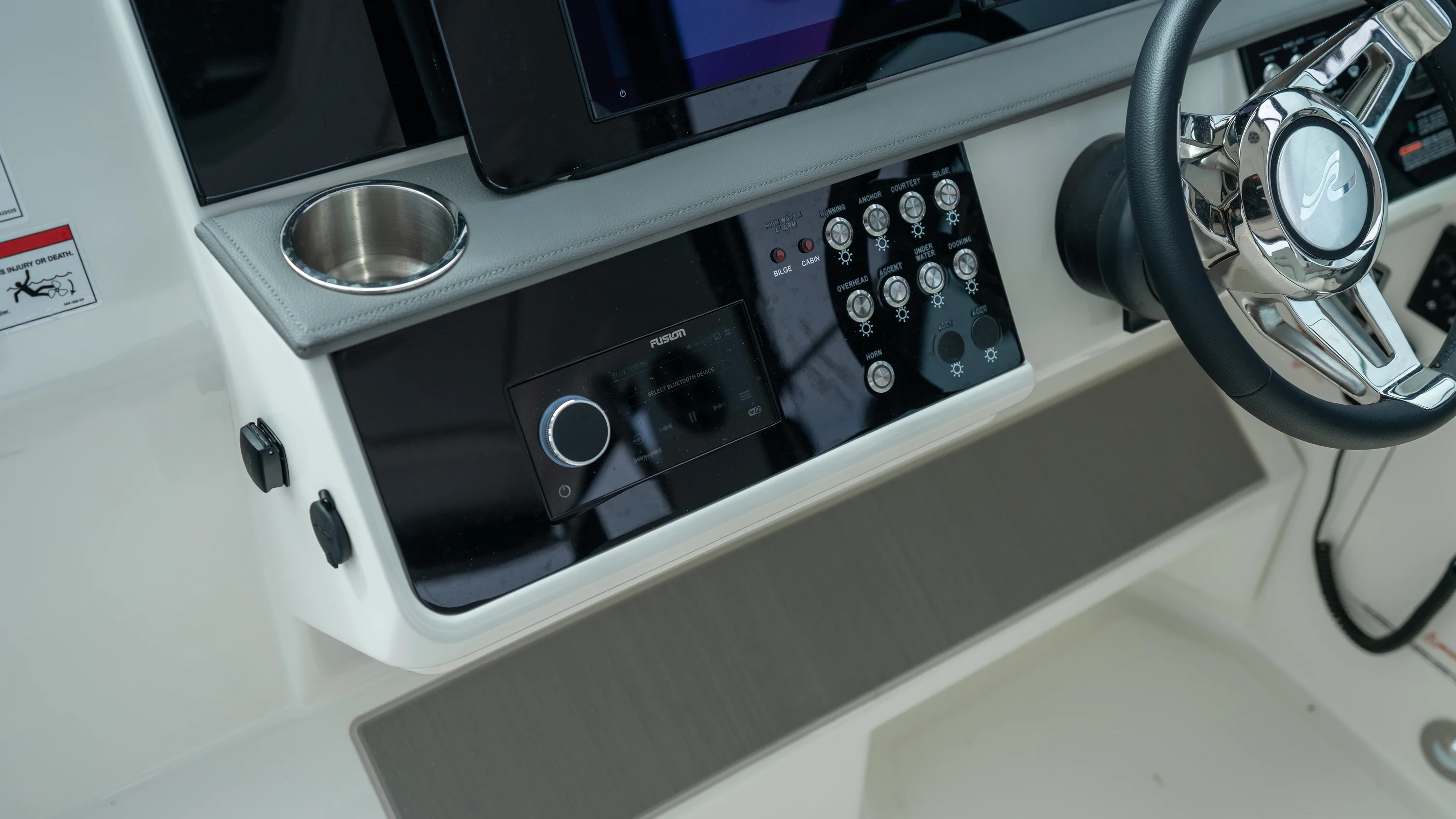 2026 Sea Ray Sundancer 320 Outboard Image Thumbnail #19