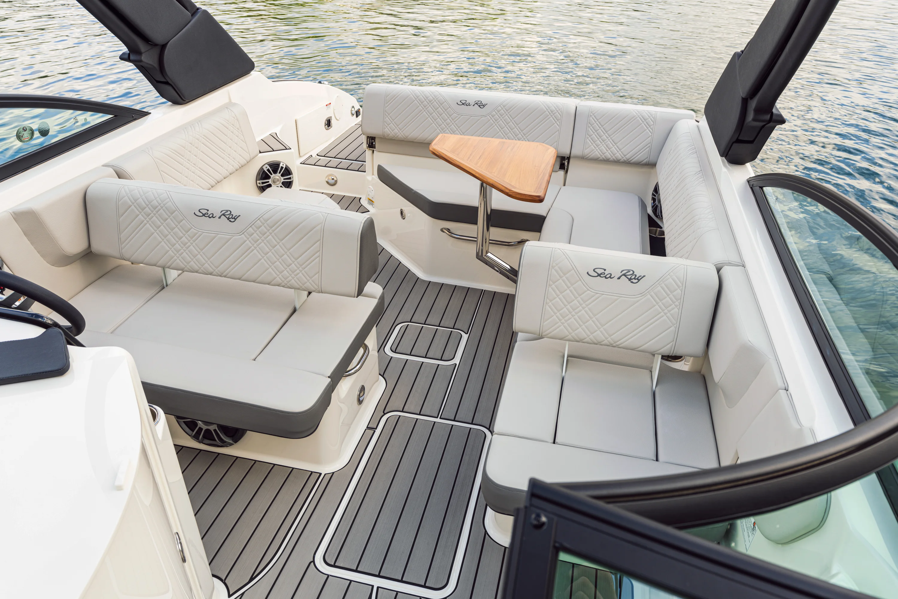 2026 Sea Ray SDX 250 Image Thumbnail #25