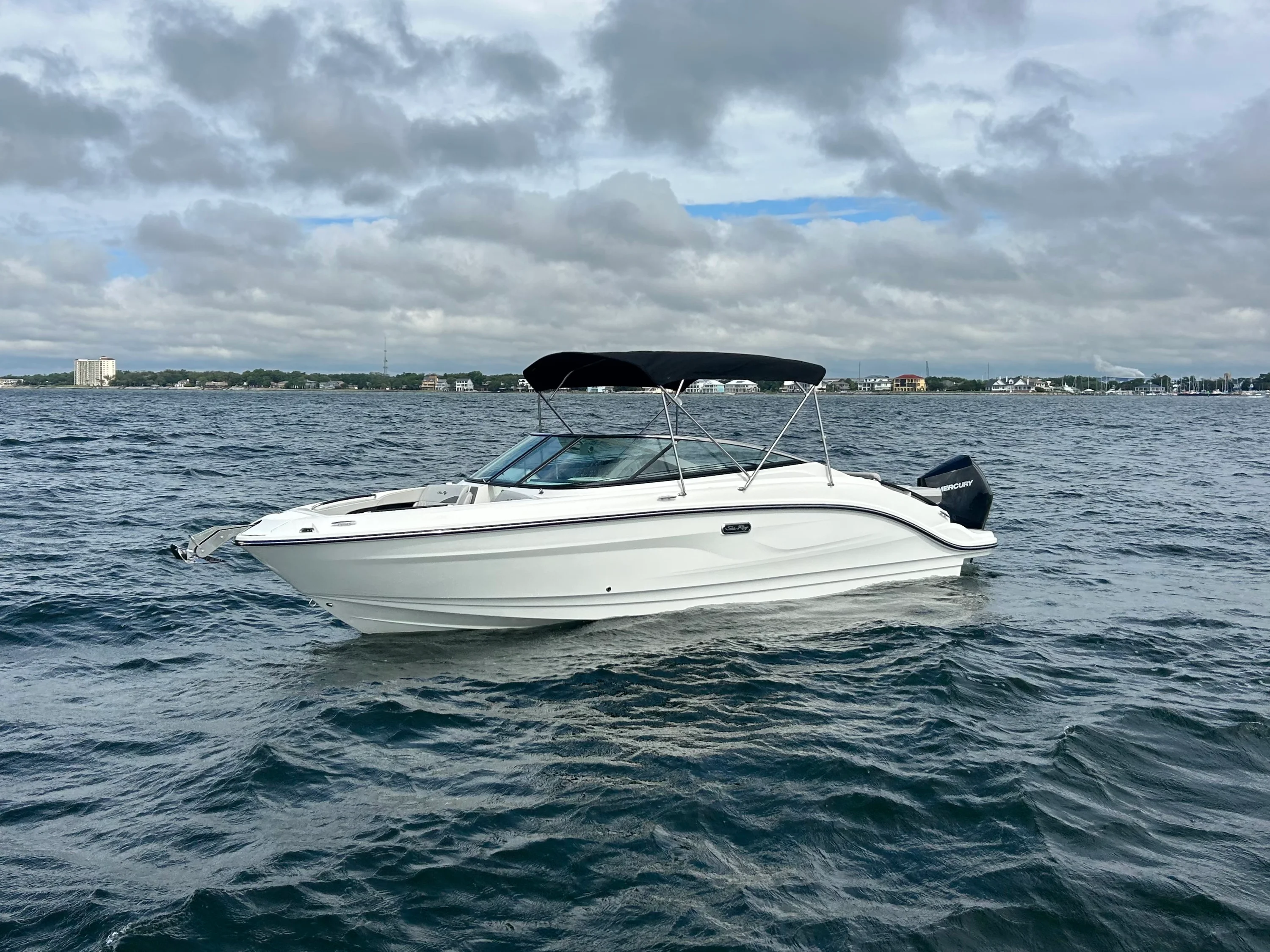 2026 Sea Ray SLX 260 Outboard Image Thumbnail #2