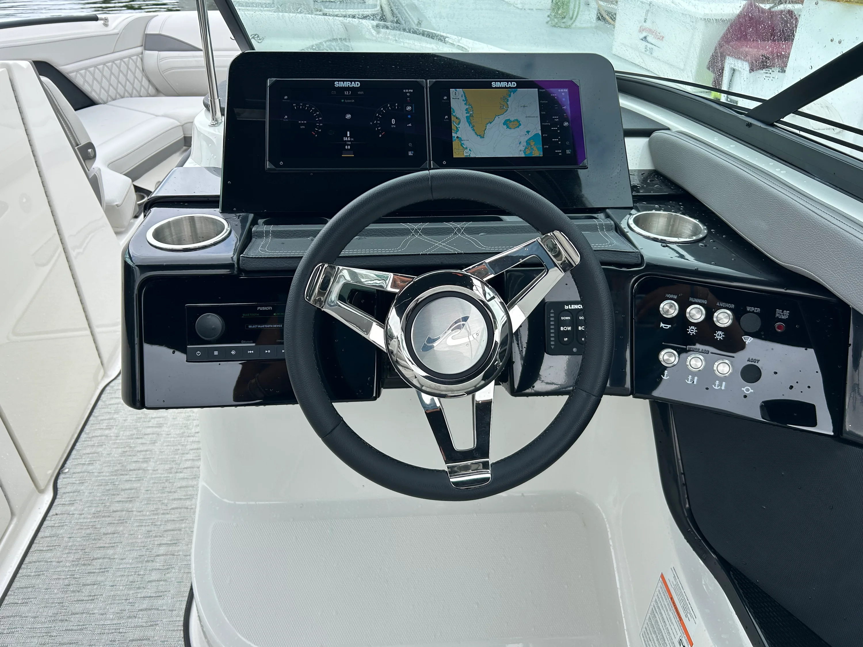 2026 Sea Ray SLX 260 Outboard Image Thumbnail #17