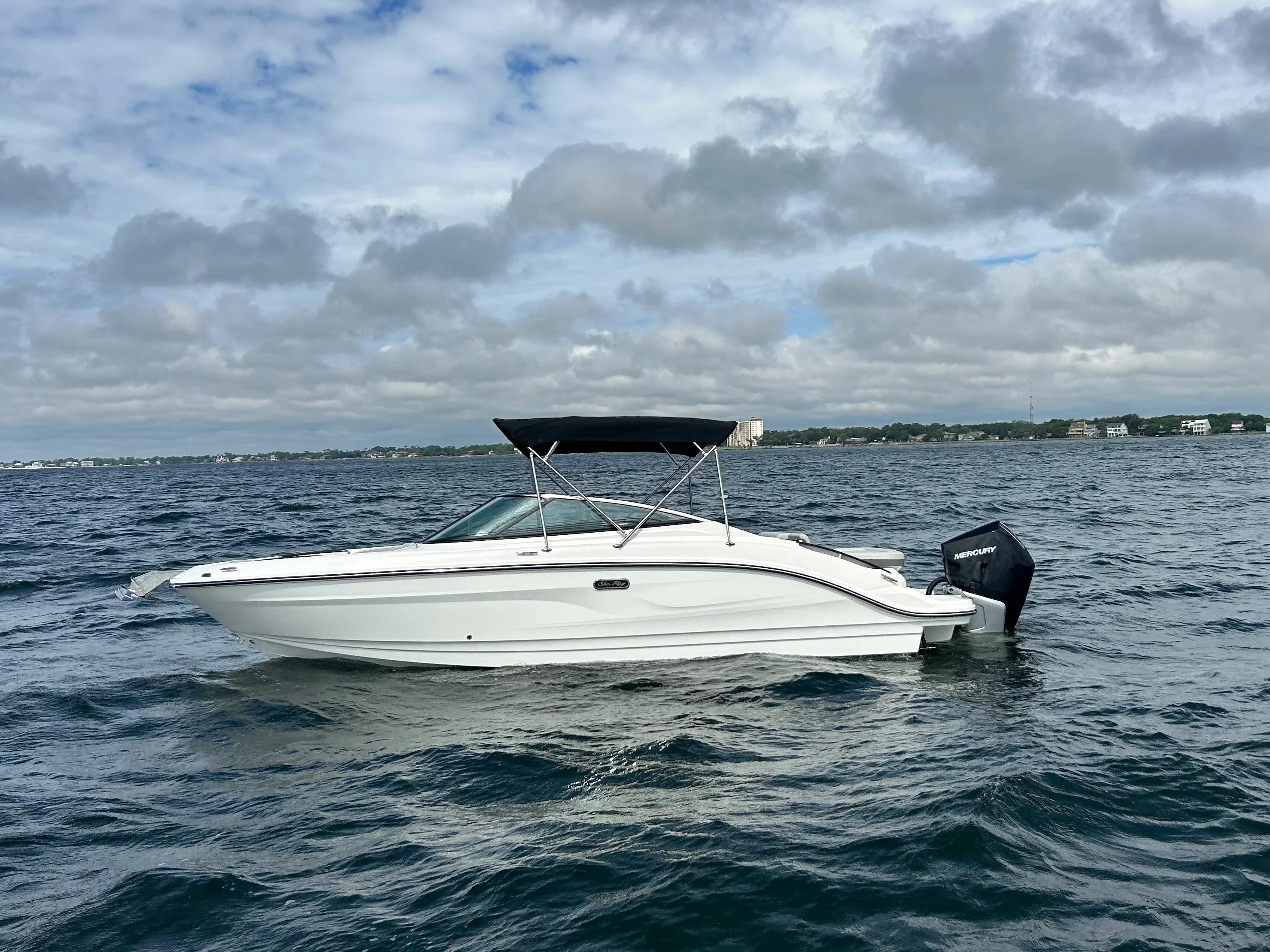 2026 Sea Ray SLX 260 Outboard Image Thumbnail #1