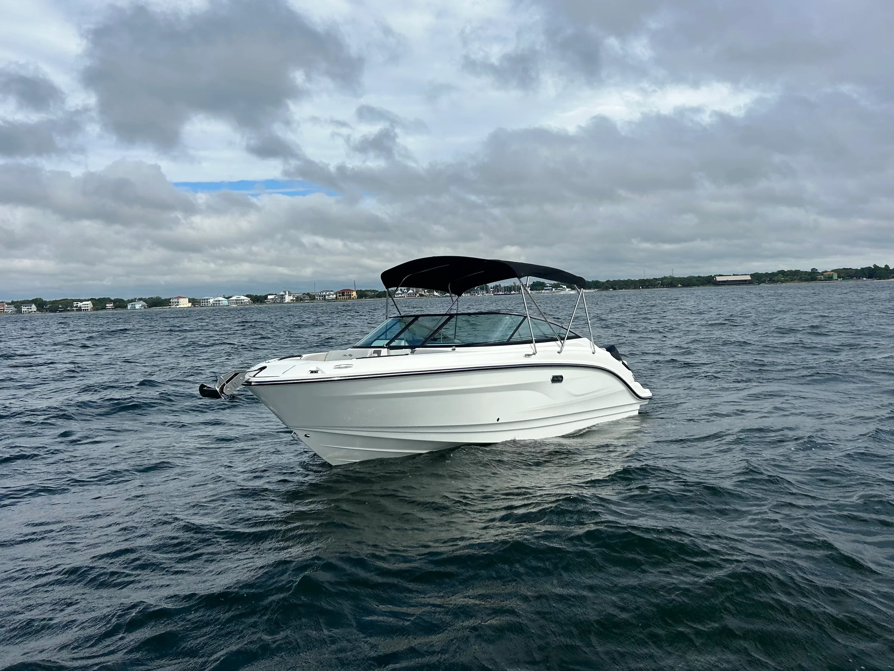 2026 Sea Ray SLX 260 Outboard Image Thumbnail #3