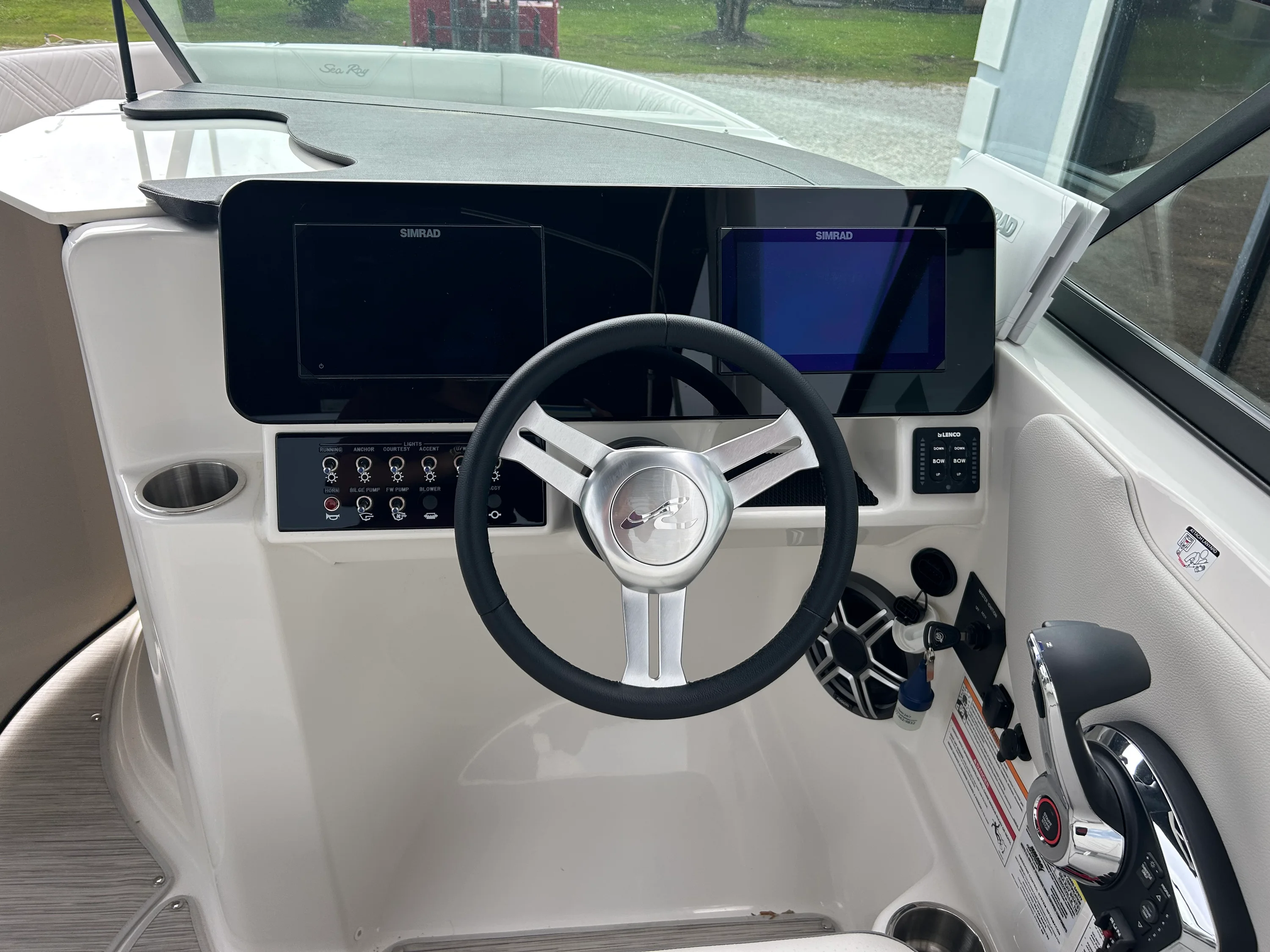 2026 Sea Ray SDX 250 Outboard Image Thumbnail #16