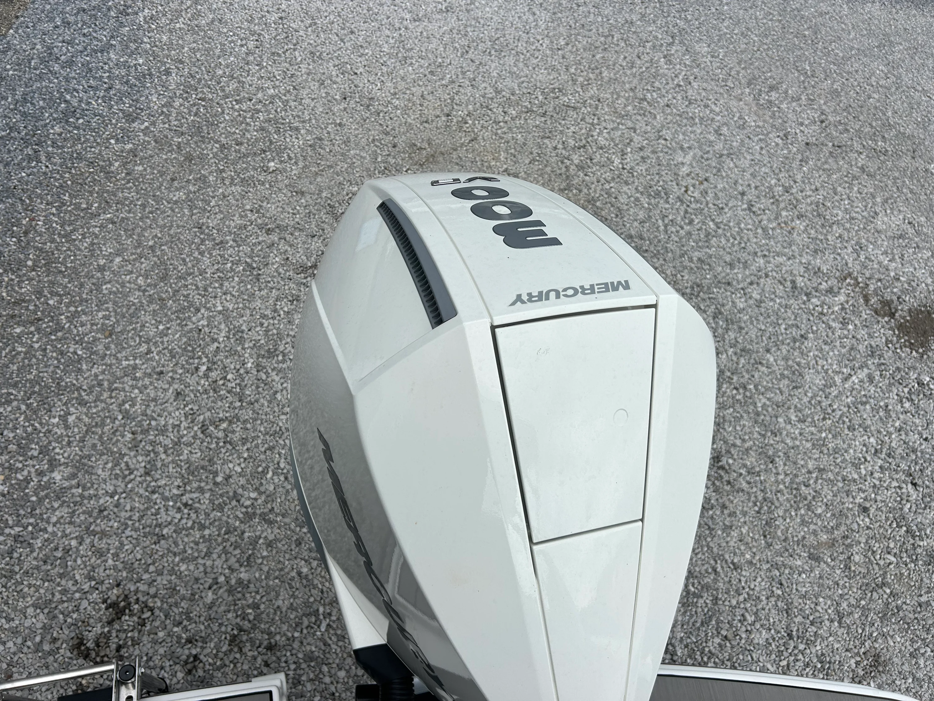 2026 Sea Ray SDX 250 Outboard Image Thumbnail #7