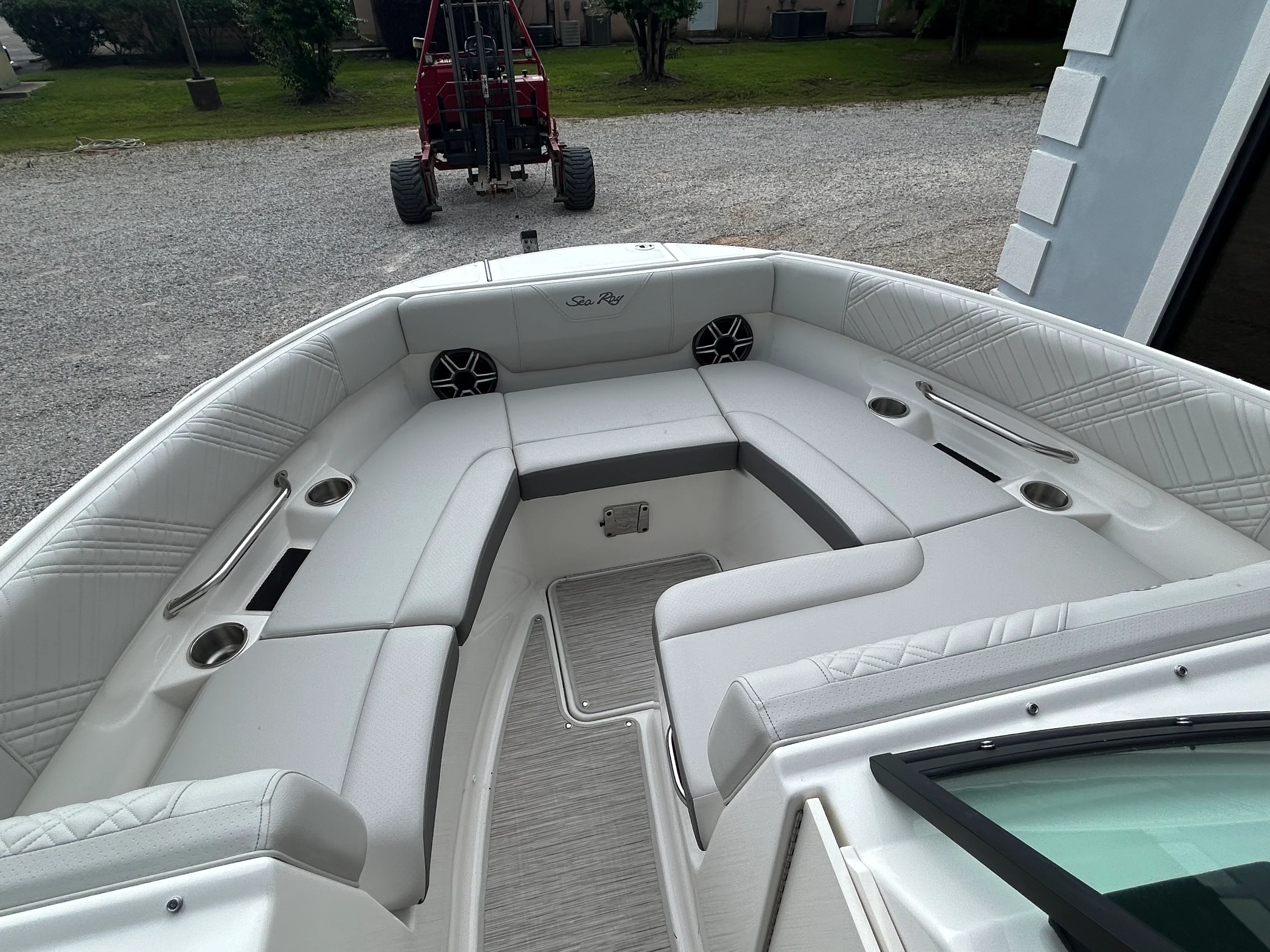 2026 Sea Ray SDX 250 Outboard Image Thumbnail #18