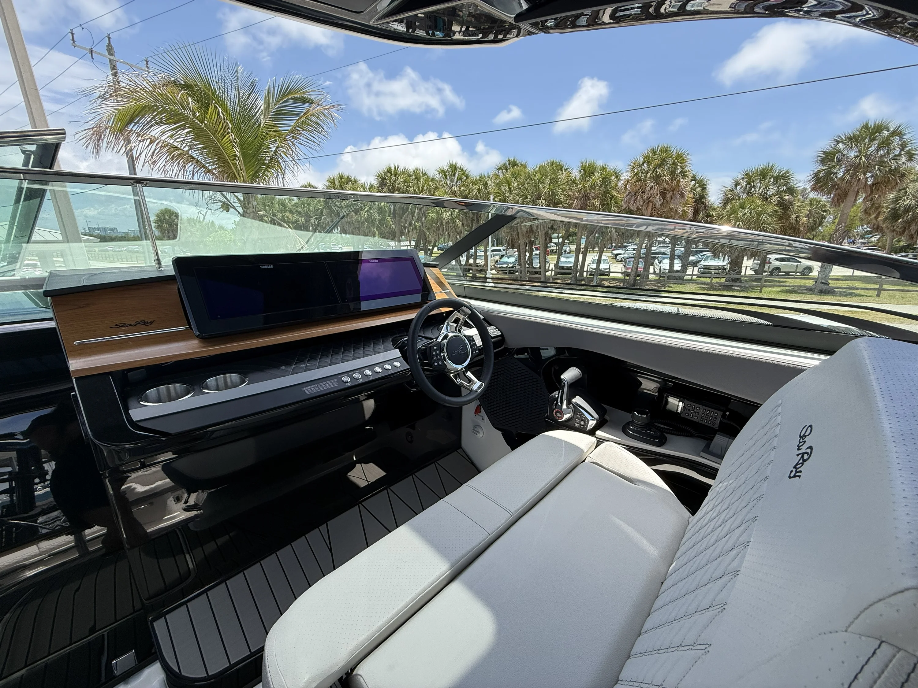 2026 Sea Ray SLX 360 OUTBOARD Image Thumbnail #9