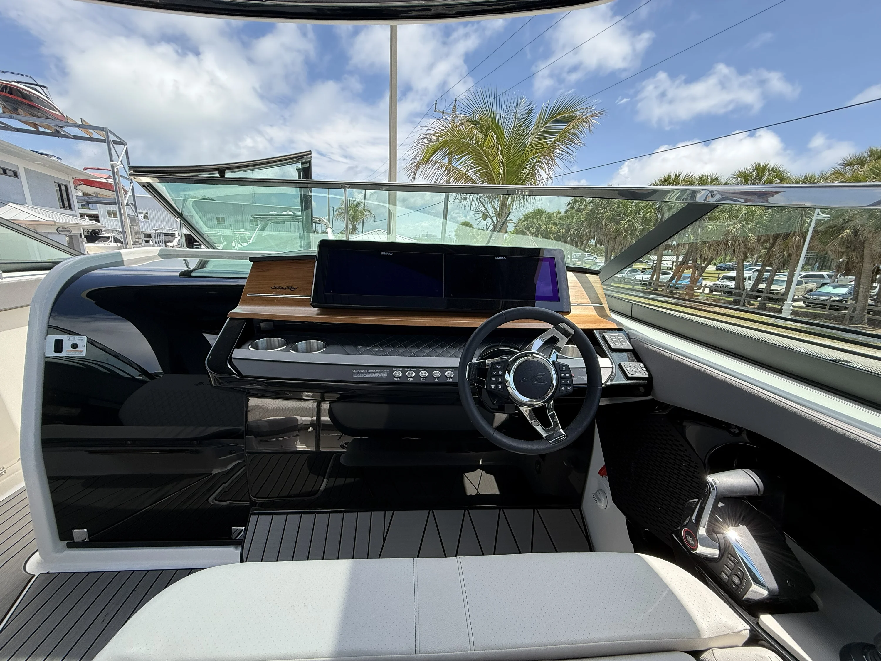 2026 Sea Ray SLX 360 OUTBOARD Image Thumbnail #10