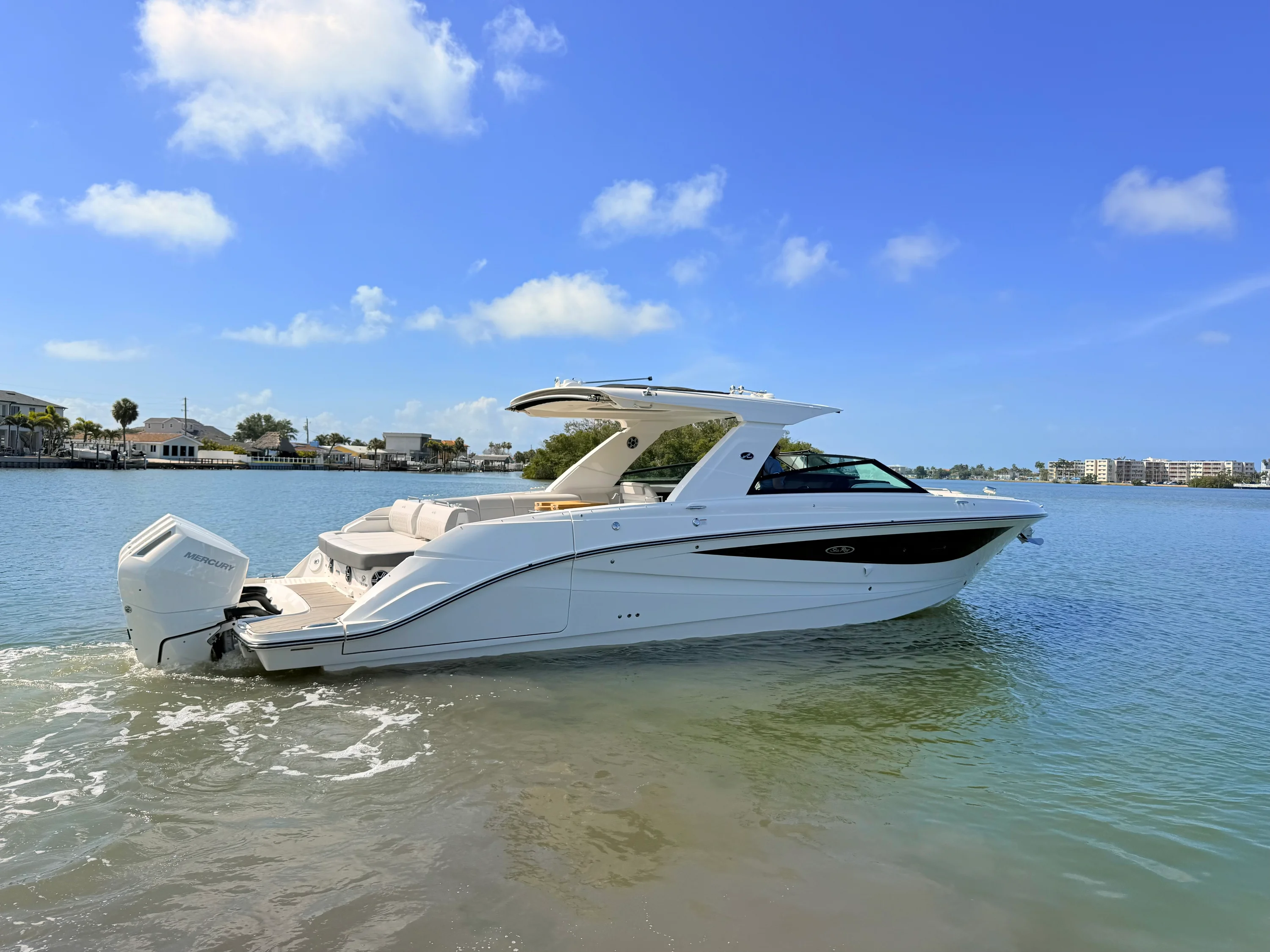 2026 Sea Ray SLX 400 Outboard Image Thumbnail #12