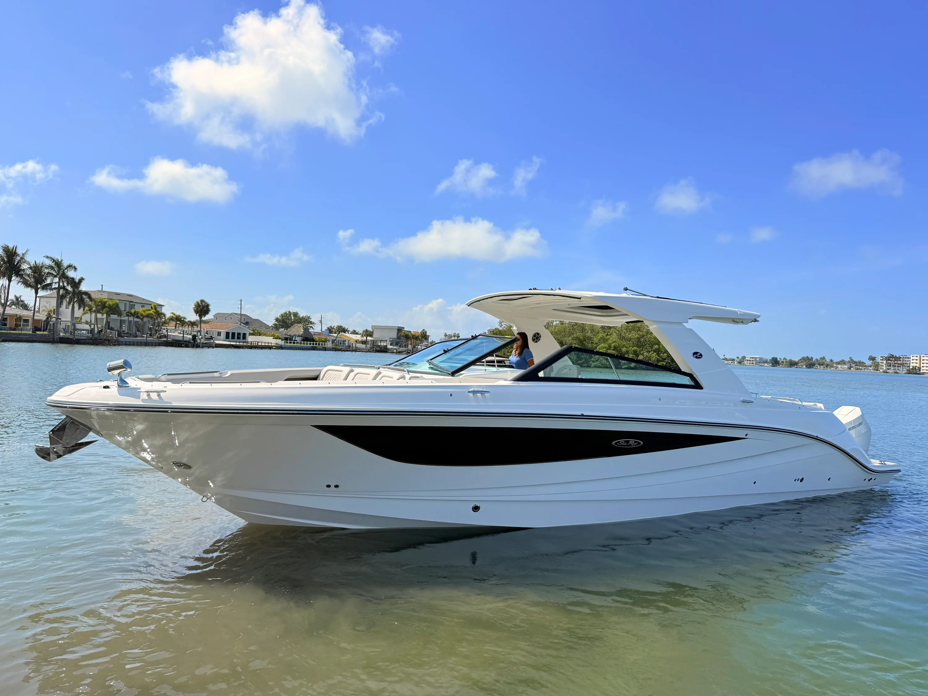2026 Sea Ray SLX 400 Outboard Image Thumbnail #24