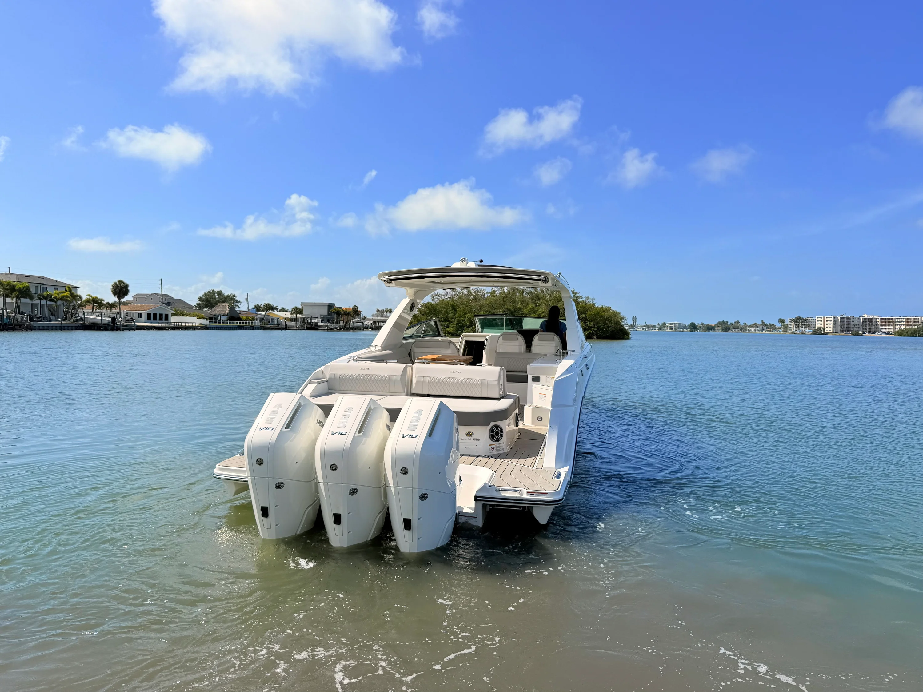 2026 Sea Ray SLX 400 Outboard Image Thumbnail #9