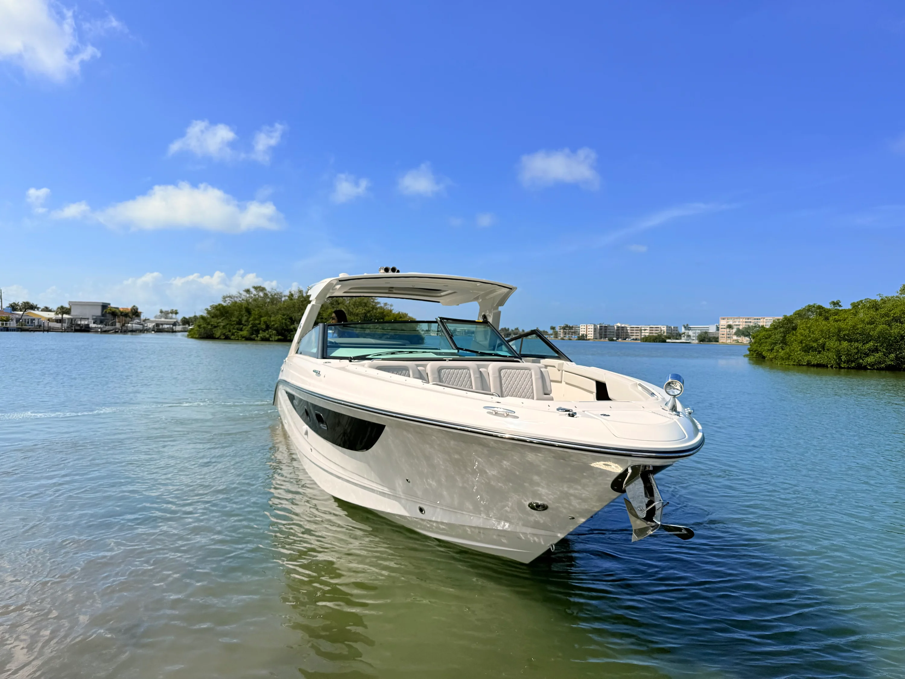 2026 Sea Ray SLX 400 Outboard Image Thumbnail #18