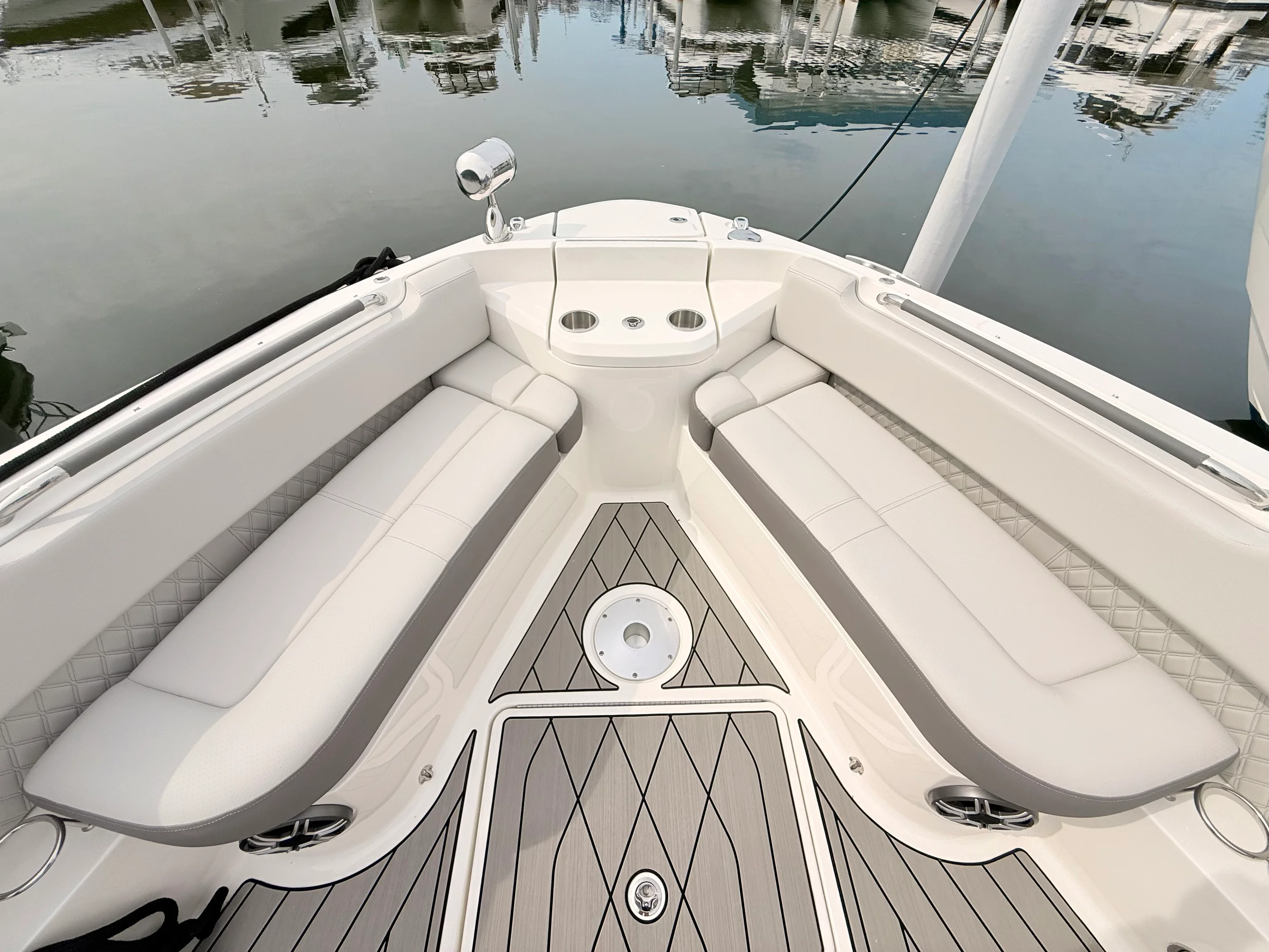 2026 Sea Ray SLX 400 Outboard Image Thumbnail #67