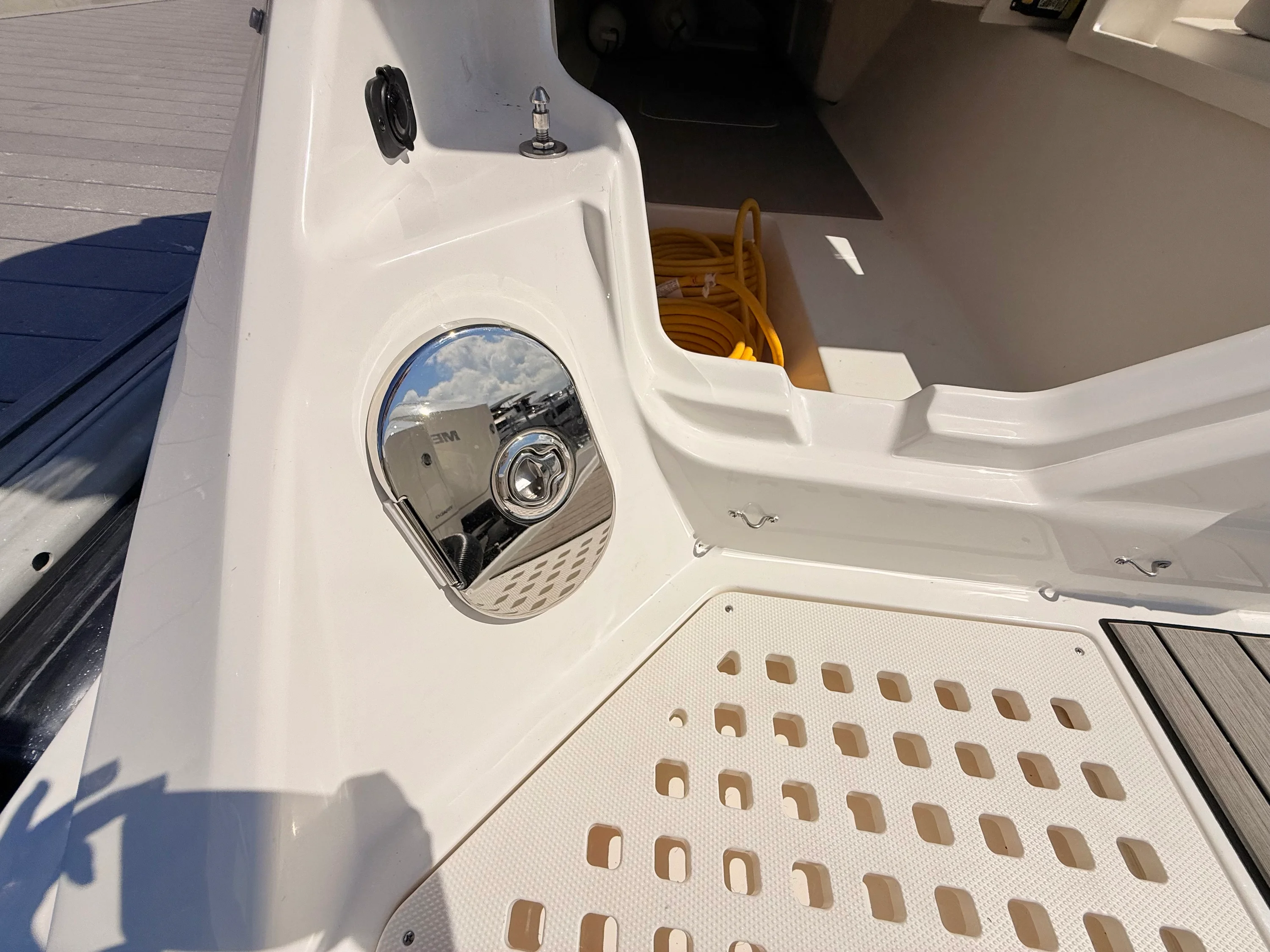 2026 Sea Ray SLX 400 Outboard Image Thumbnail #30