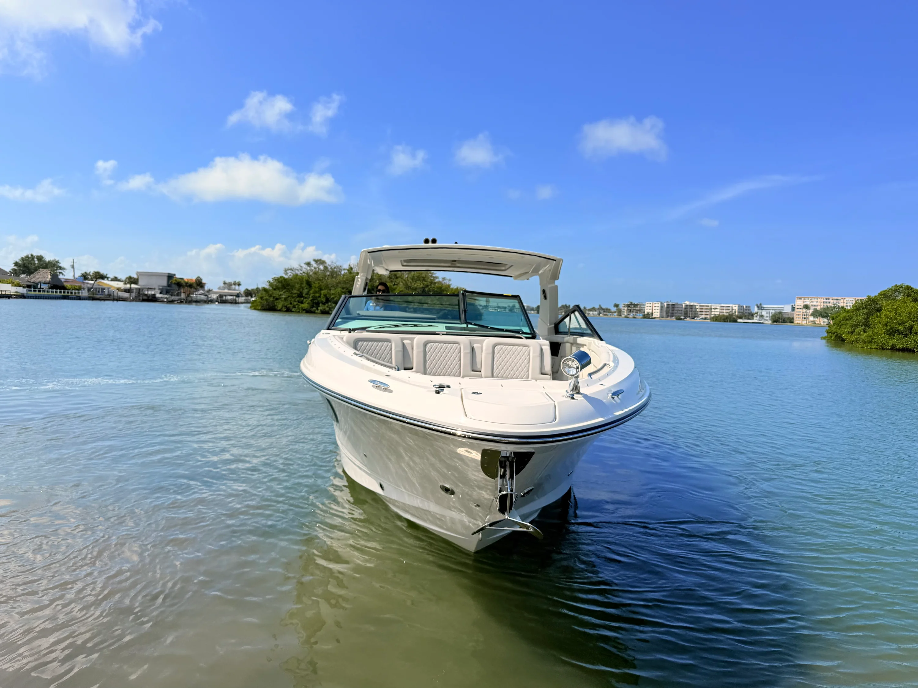 2026 Sea Ray SLX 400 Outboard Image Thumbnail #19