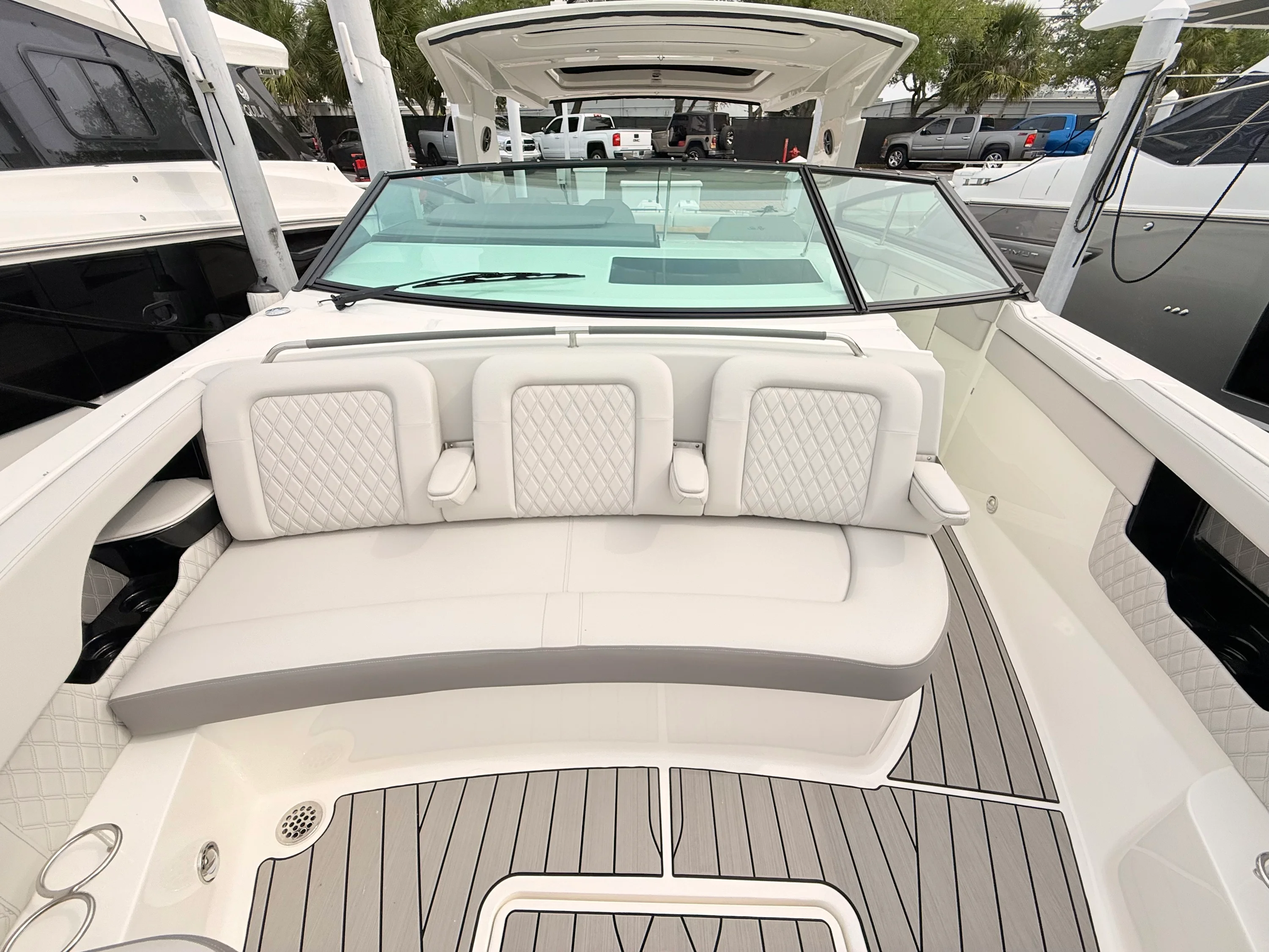 2026 Sea Ray SLX 400 Outboard Image Thumbnail #69