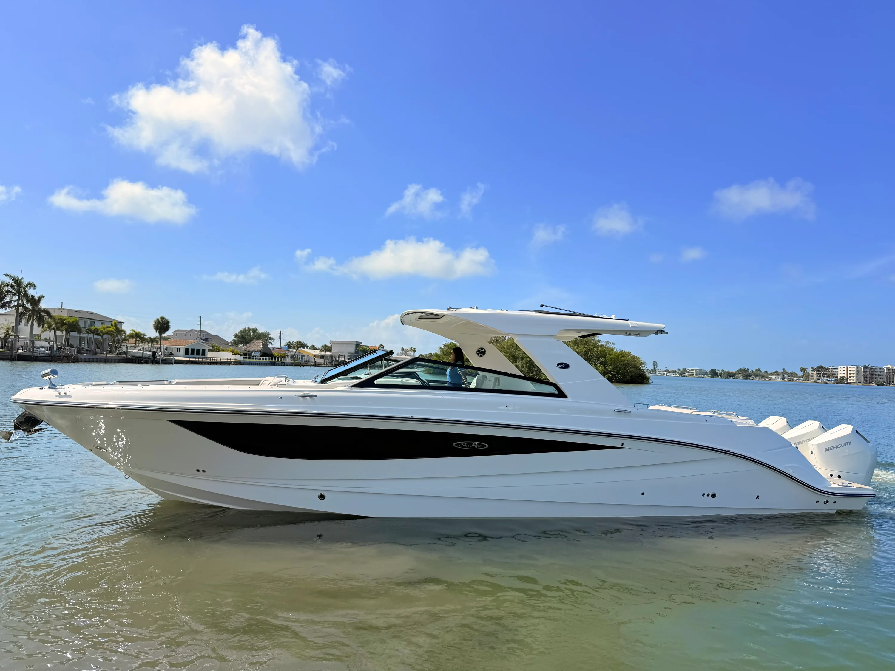 2026 Sea Ray SLX 400 Outboard Image Thumbnail #25