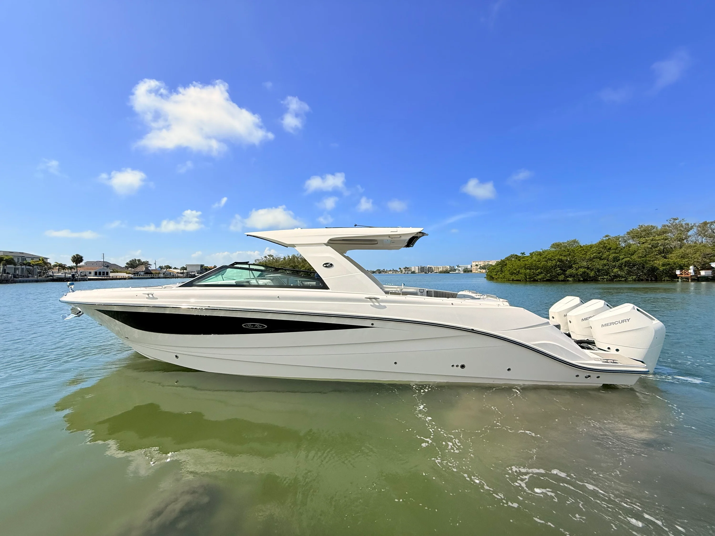 2026 Sea Ray SLX 400 Outboard Image Thumbnail #0