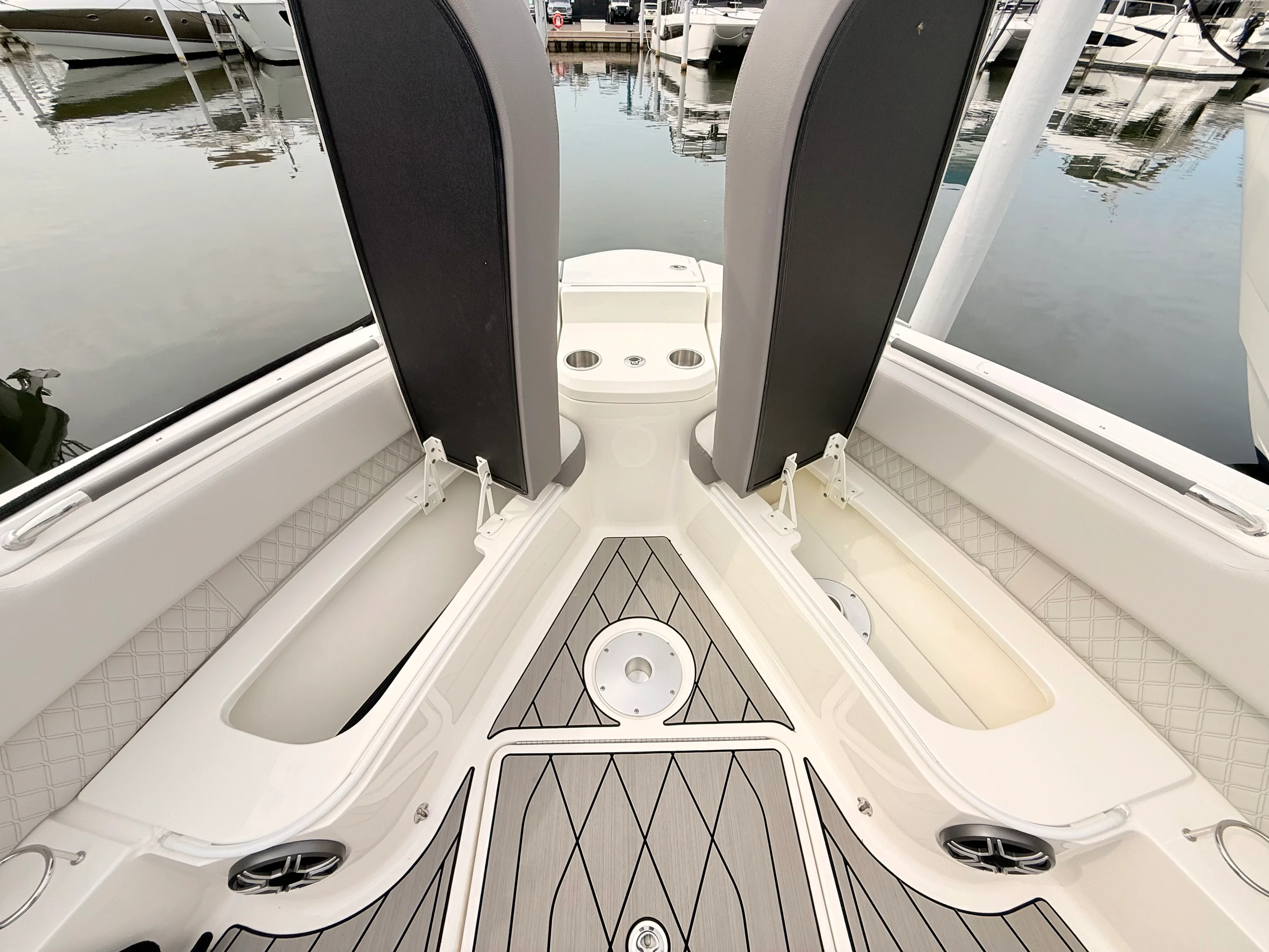 2026 Sea Ray SLX 400 Outboard Image Thumbnail #68