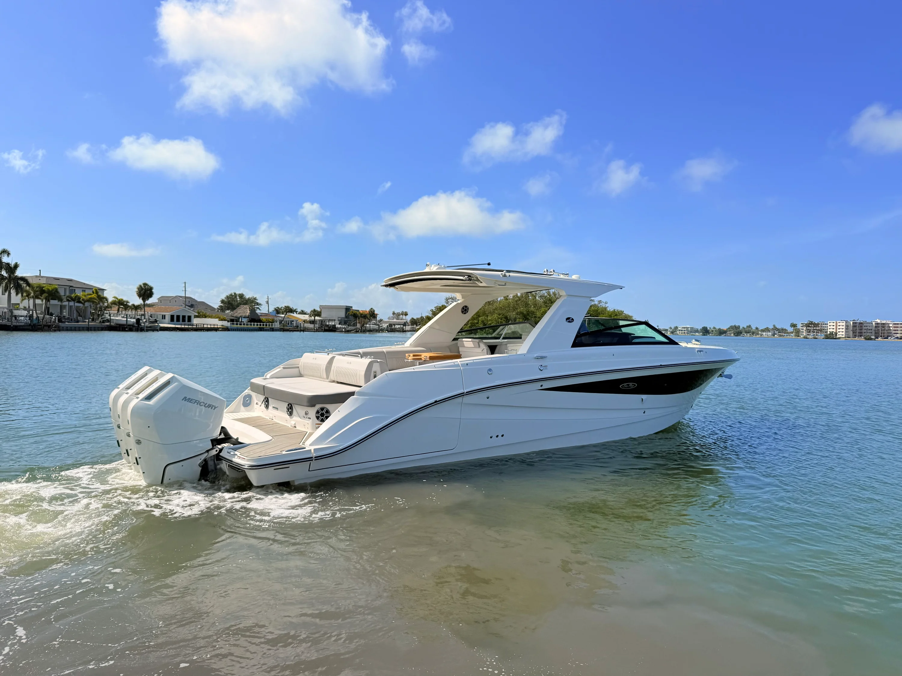 2026 Sea Ray SLX 400 Outboard Image Thumbnail #11