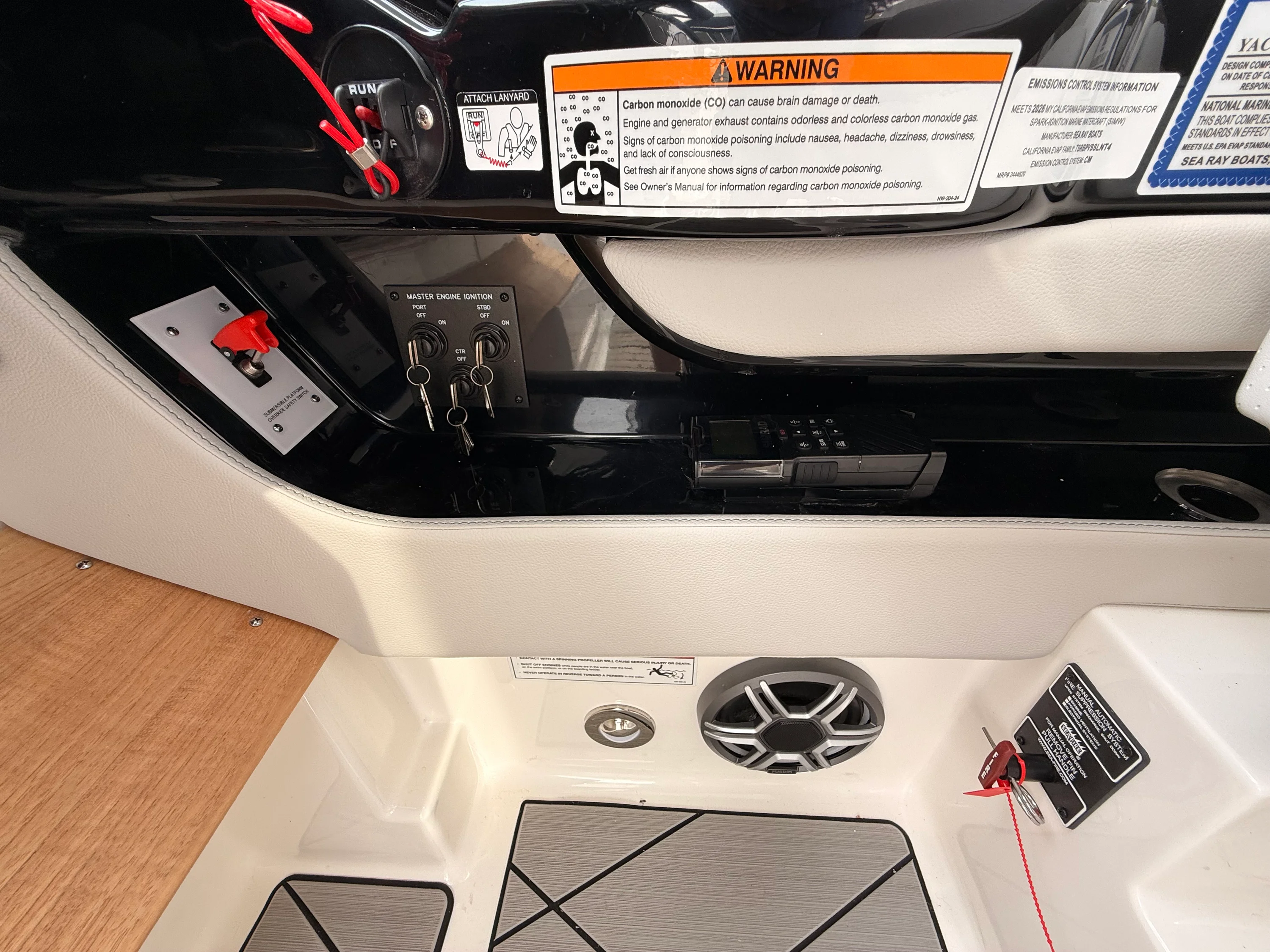 2026 Sea Ray SLX 400 Outboard Image Thumbnail #64
