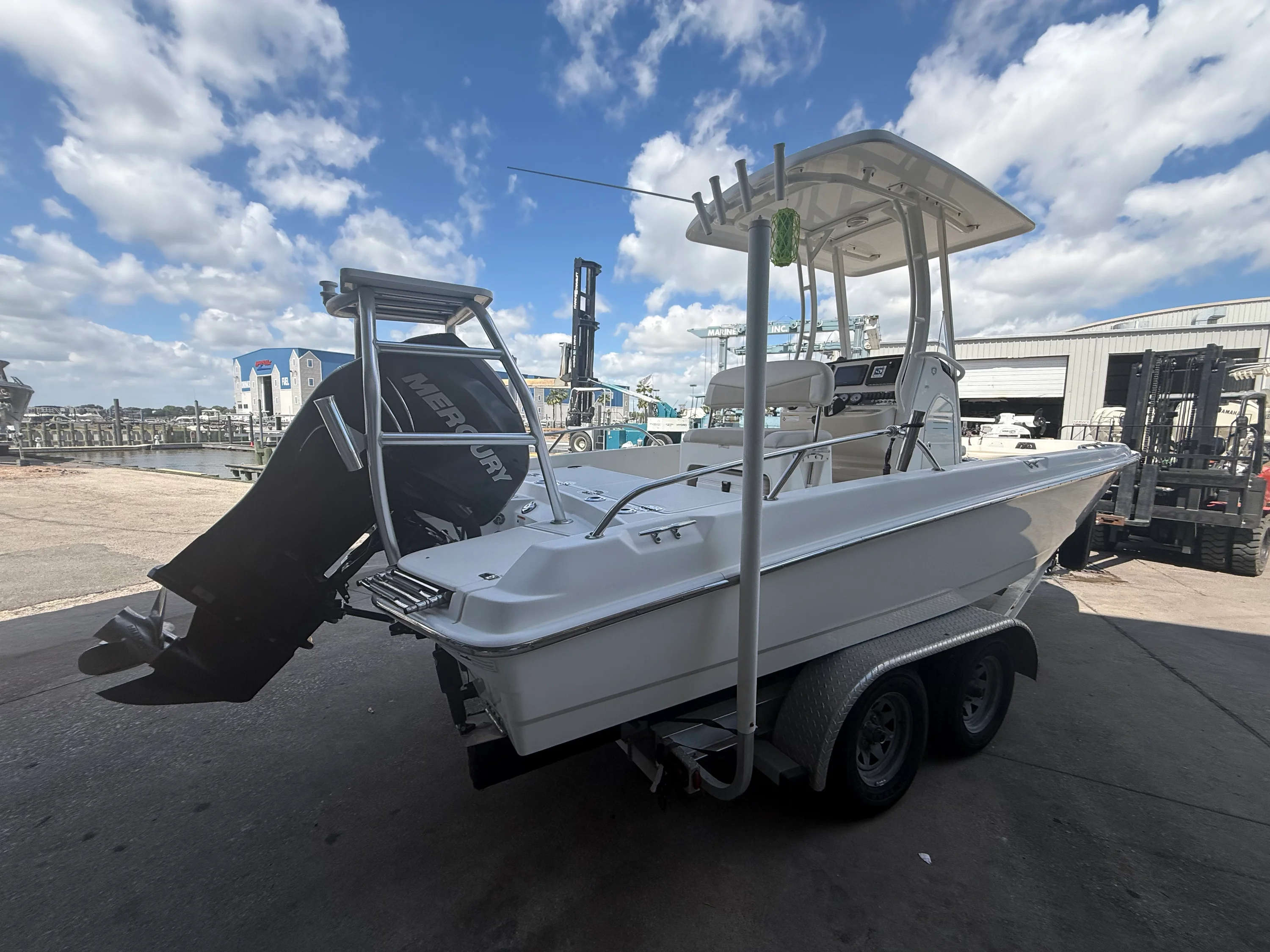 2018 Boston Whaler 210 DAUNTLESS Image Thumbnail #2