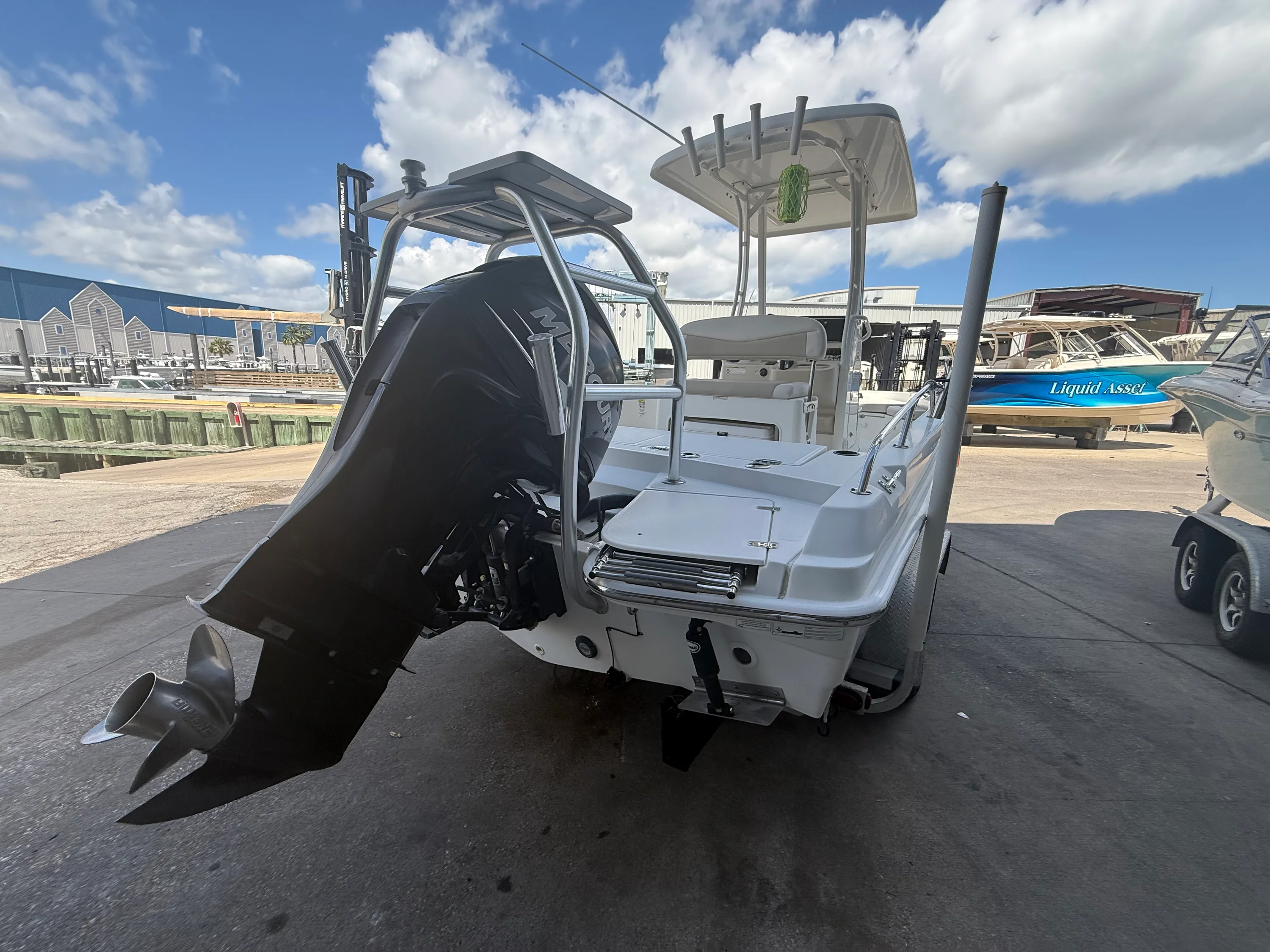 2018 Boston Whaler 210 DAUNTLESS Image Thumbnail #3