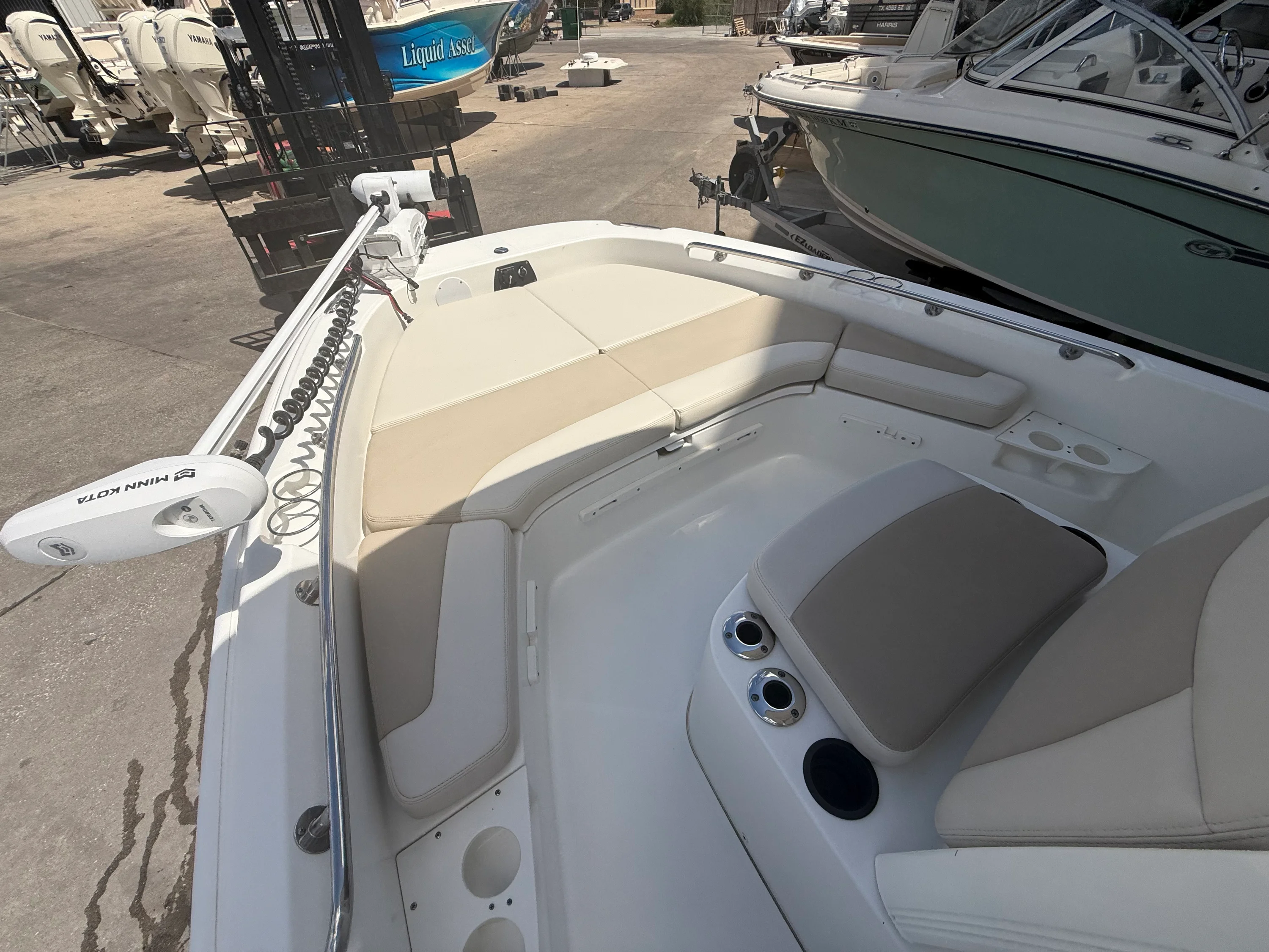 2018 Boston Whaler 210 DAUNTLESS Image Thumbnail #11